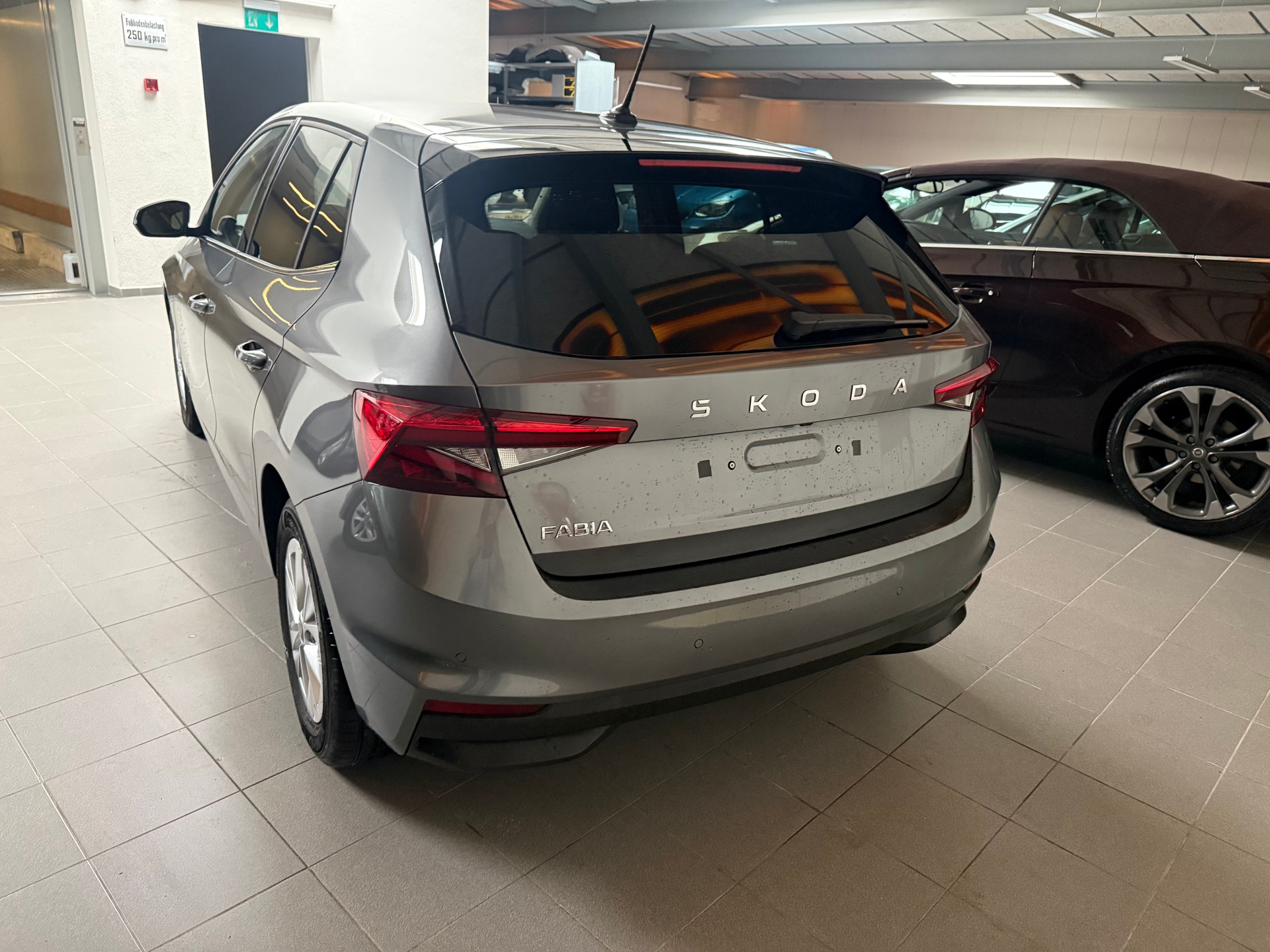 SKODA Fabia 1.0 TSI Dynamic DSG-image-8