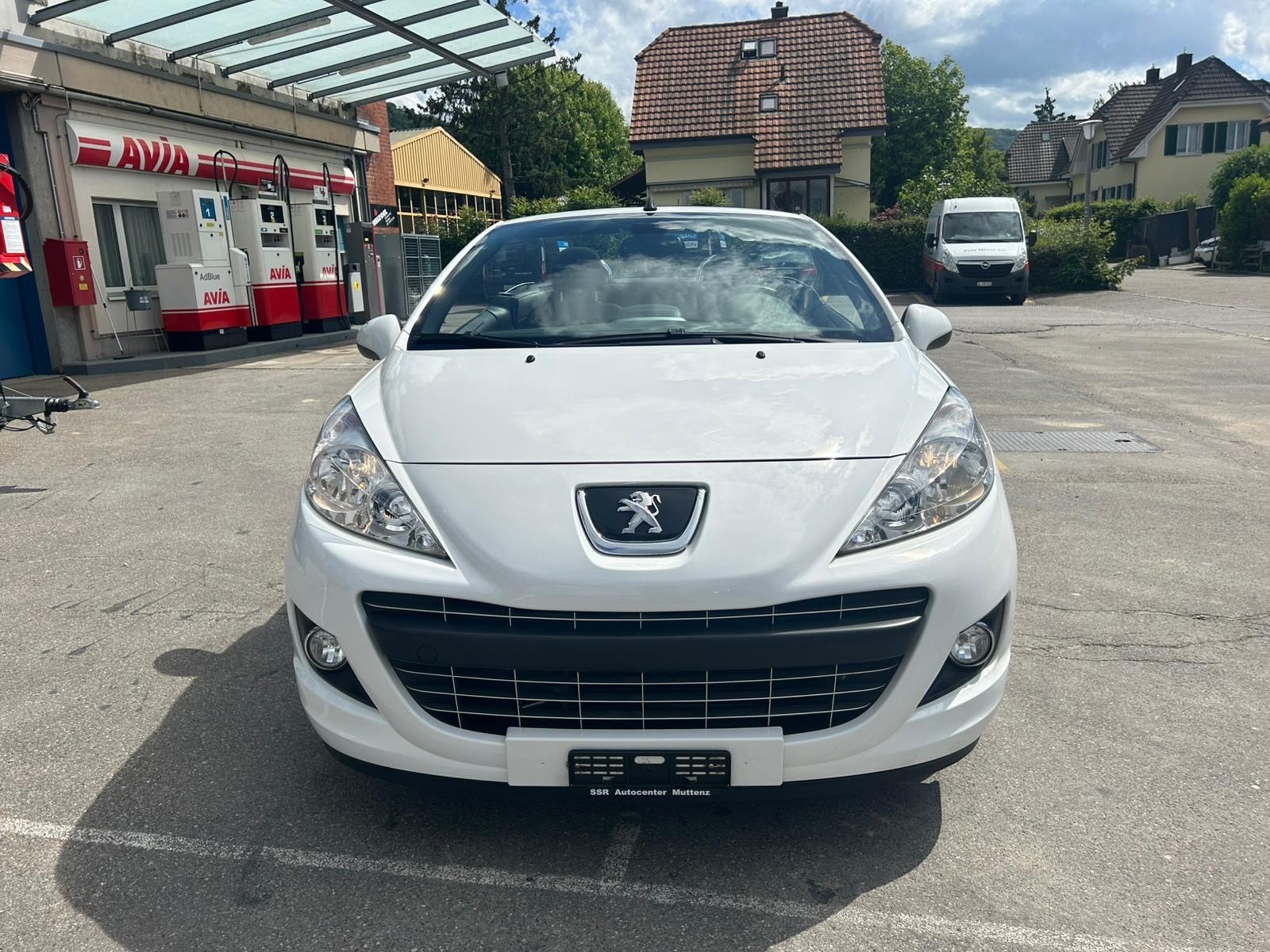 PEUGEOT 207 CC 1.6 16V Allure Automatic-image-2