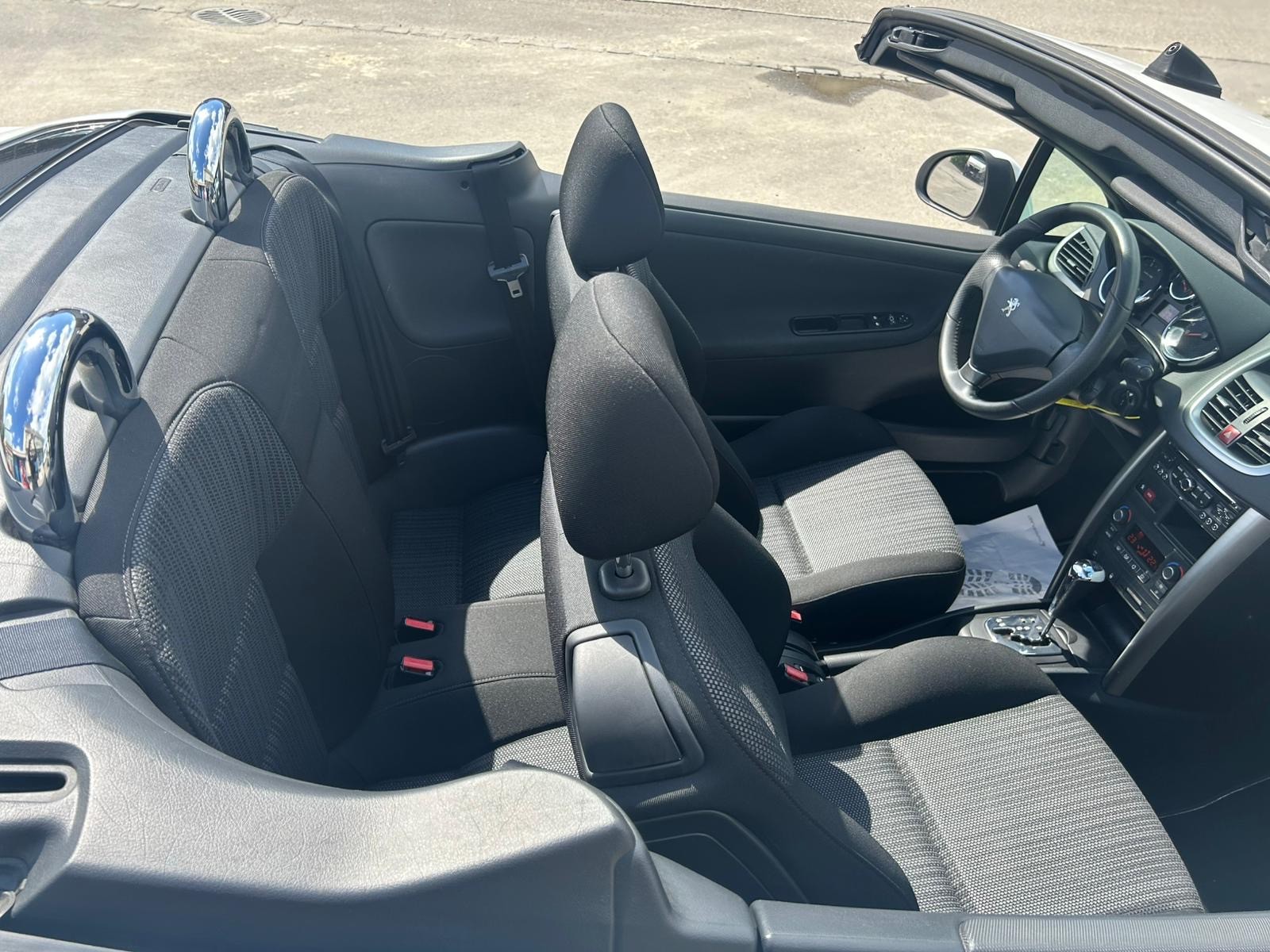 PEUGEOT 207 CC 1.6 16V Allure Automatic-image-9