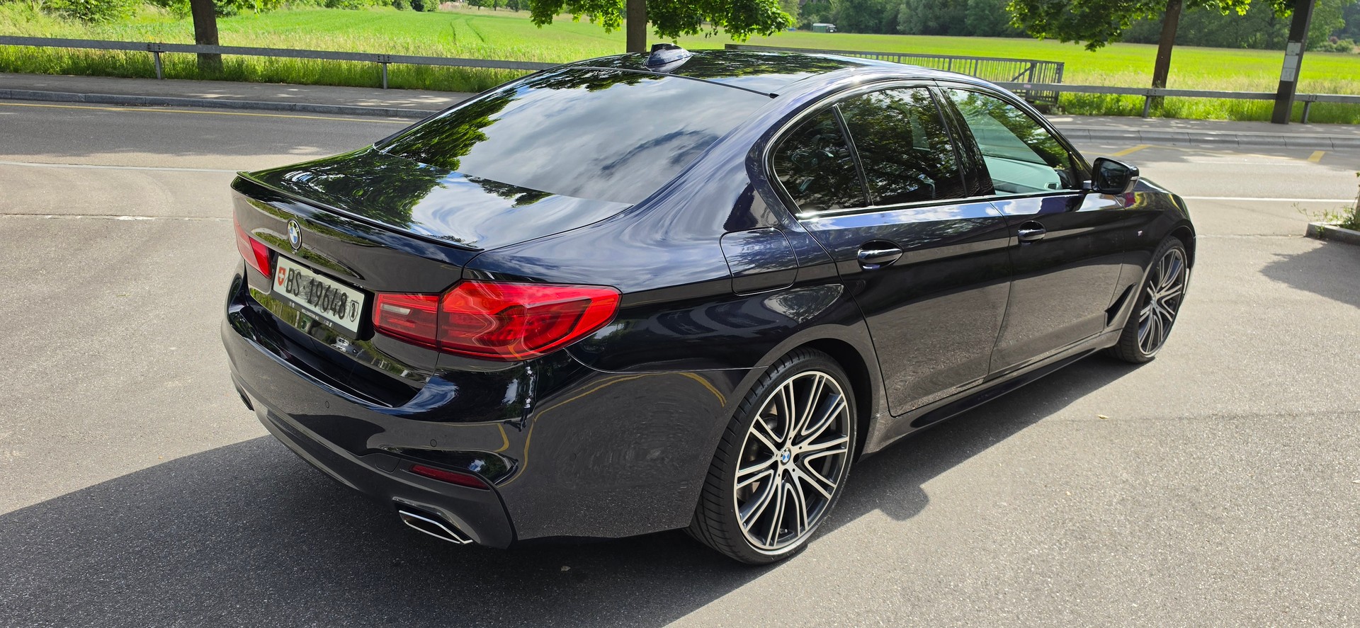 BMW 540i xDrive M Sport-image-1