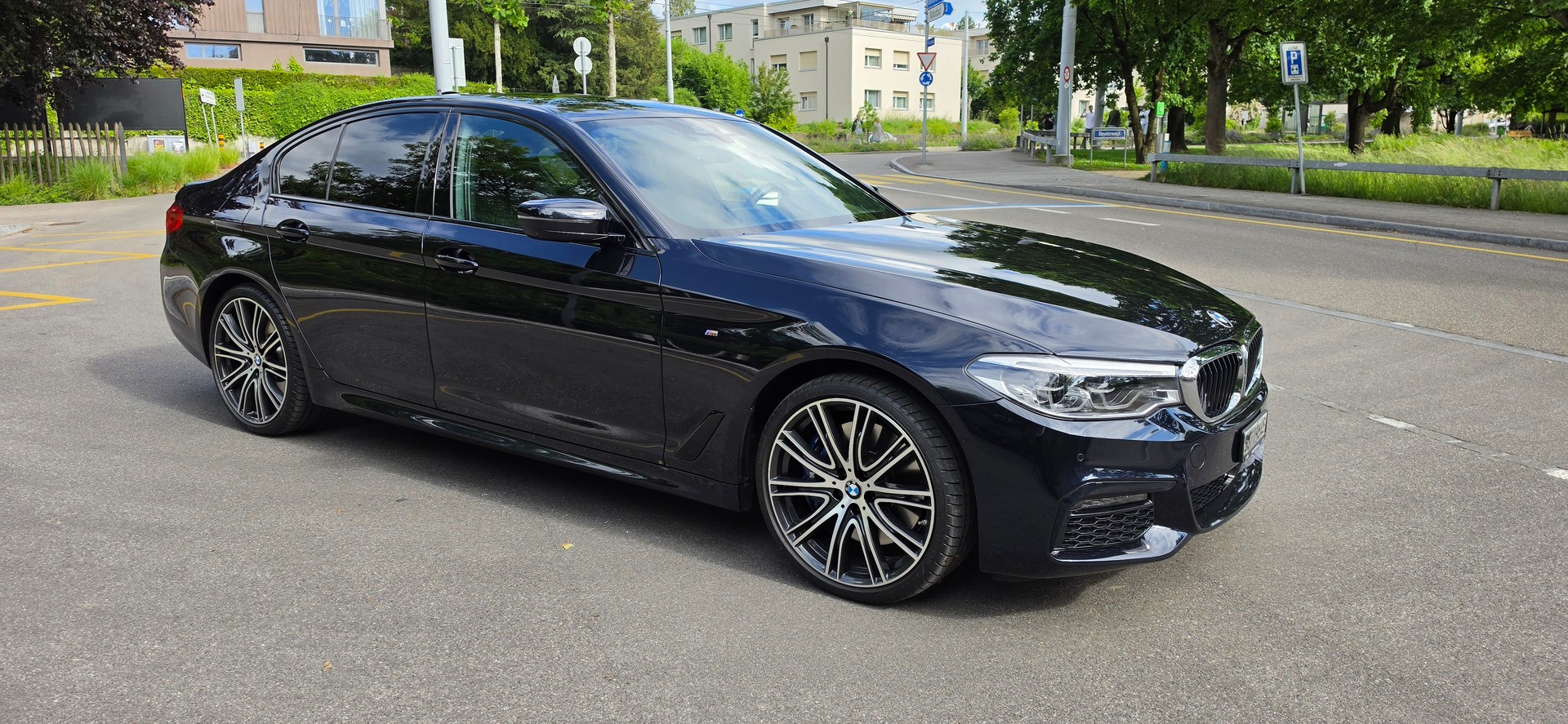 BMW 540i xDrive M Sport-image-0