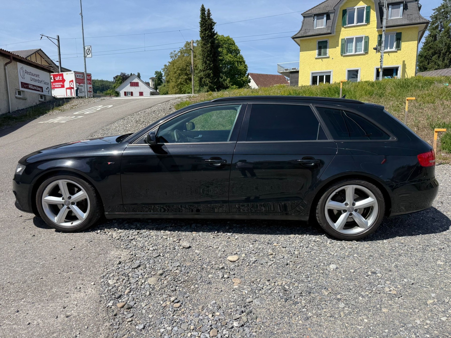 AUDI A4 Avant 2.0 TFSI Style-image-9
