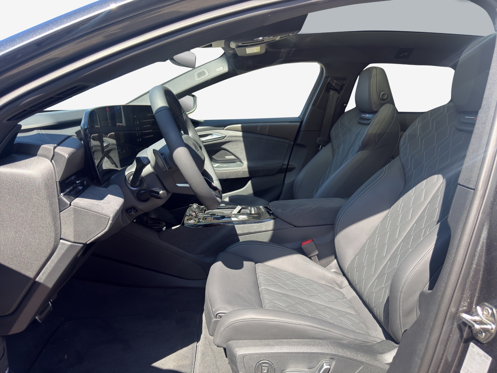 AUDI A6 Avant e-tron quattro-image-8