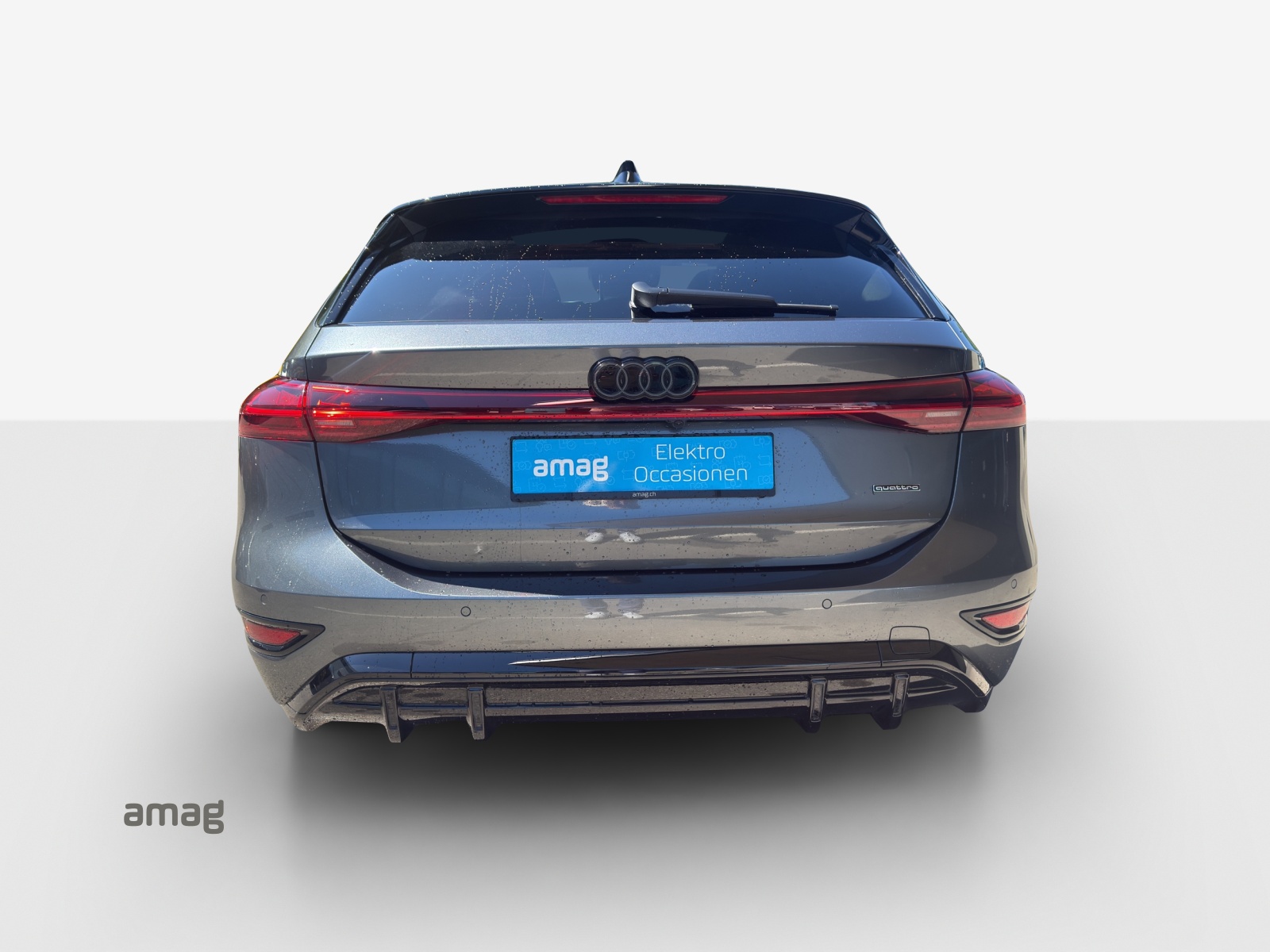 AUDI A6 Avant e-tron quattro-image-4