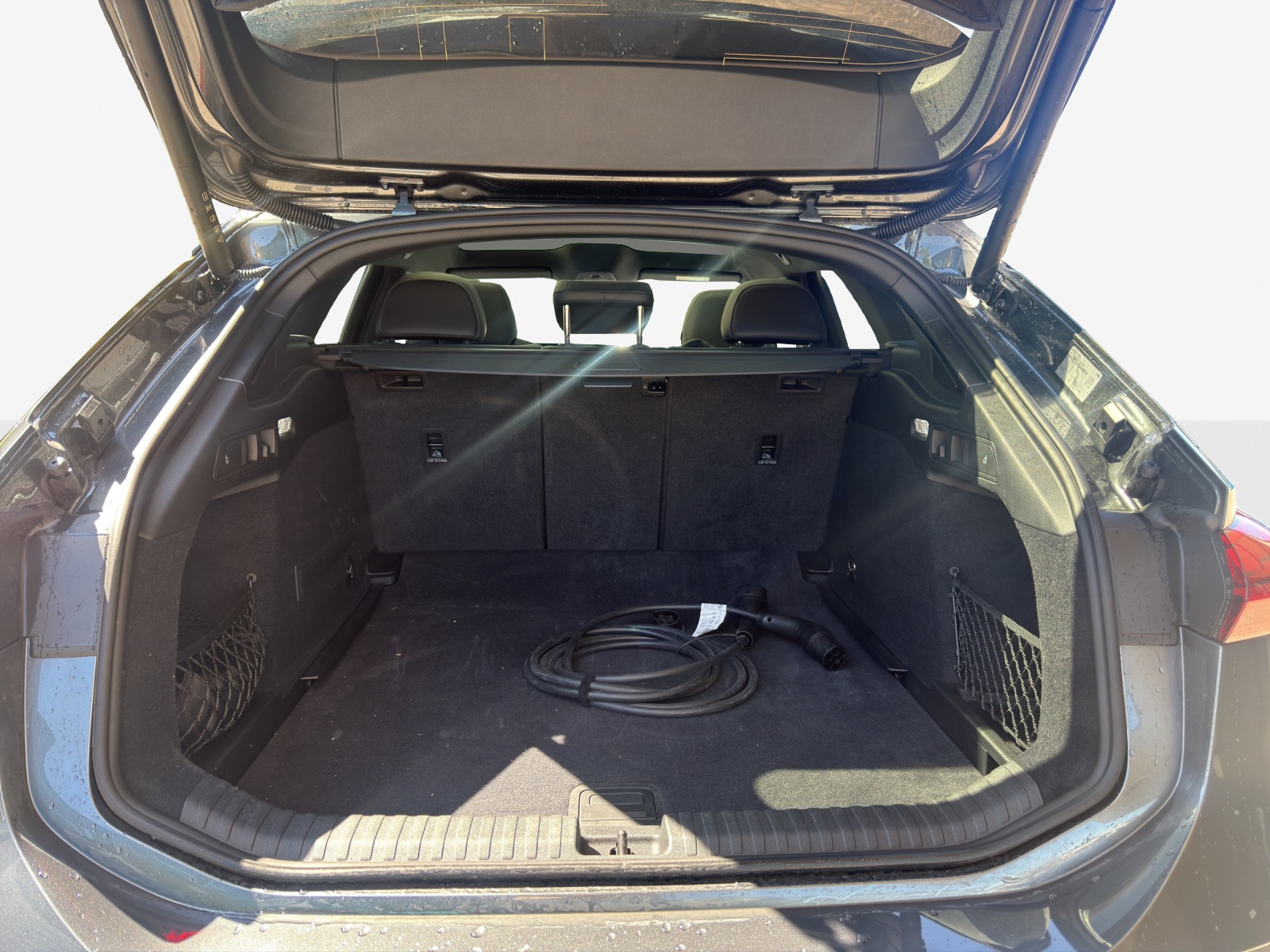 AUDI A6 Avant e-tron quattro-image-13