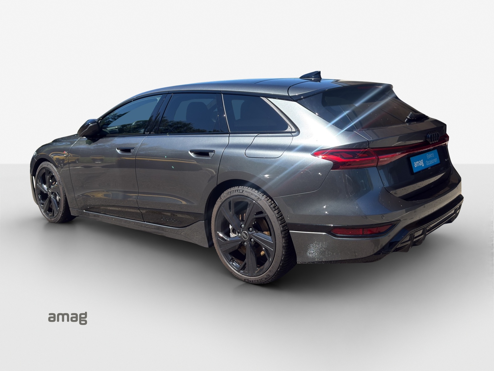 AUDI A6 Avant e-tron quattro-image-2