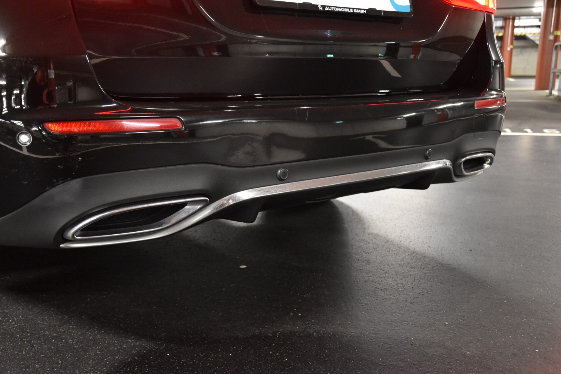 MERCEDES-BENZ E 350 d Avantgarde 4Matic 9G-Tronic-image-8