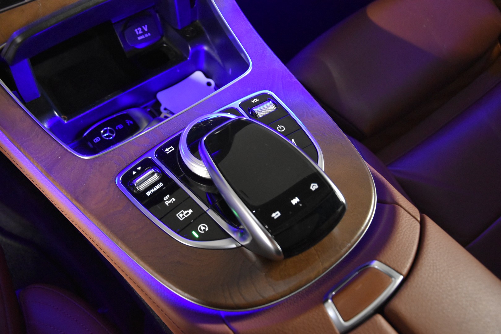 MERCEDES-BENZ E 350 d Avantgarde 4Matic 9G-Tronic-image-26