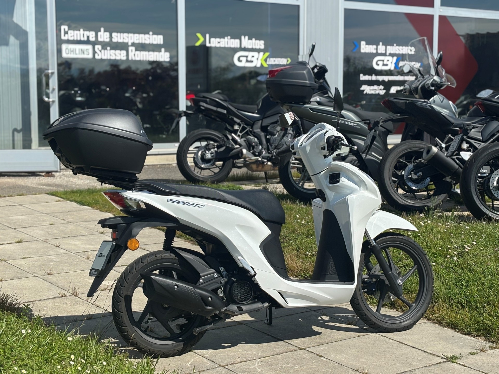 HONDA NSC Vision 110-showroom-element-1