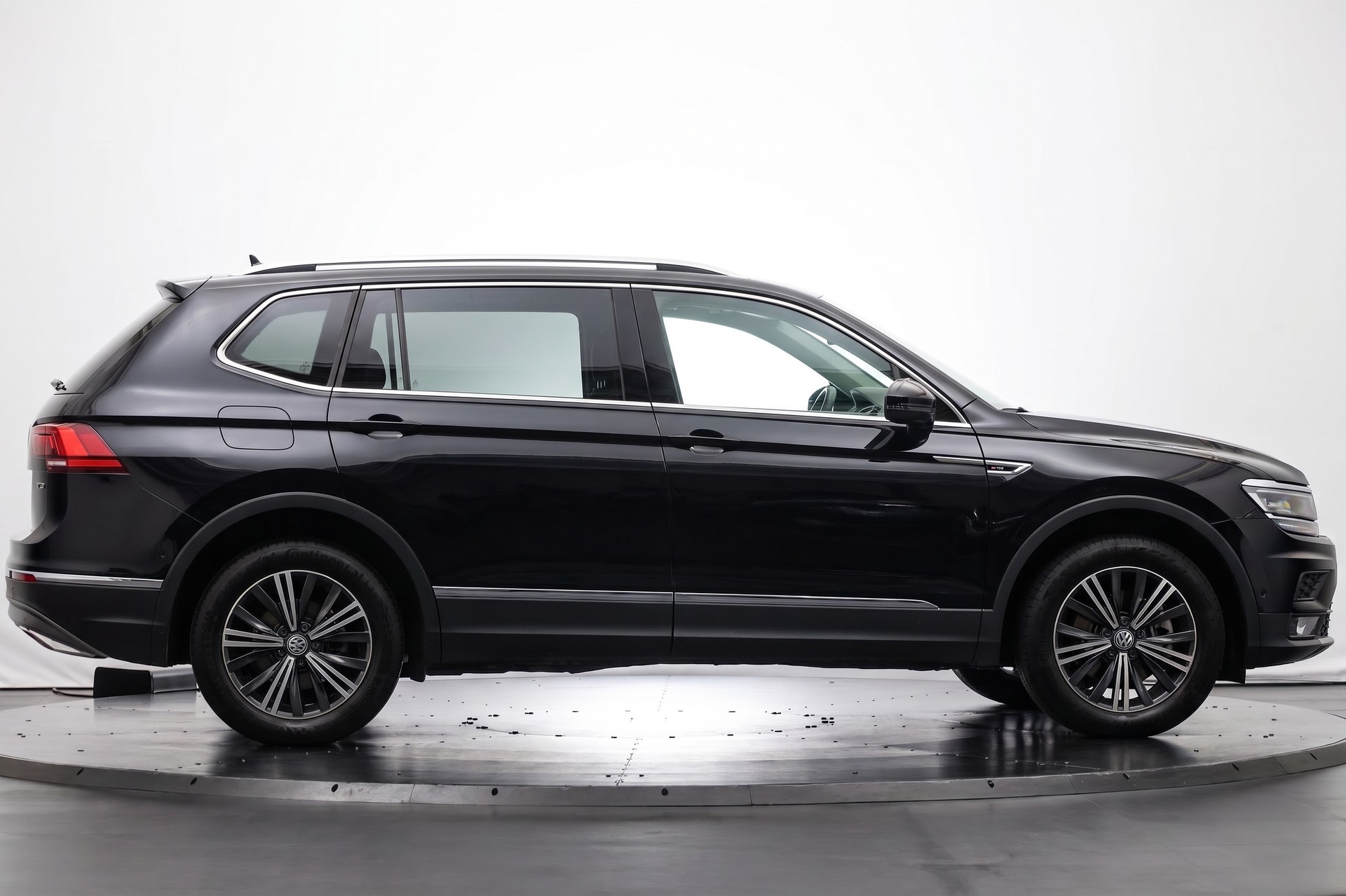 VW Tiguan Allspace 2.0TSI Highline 4Motion DSG-image-4
