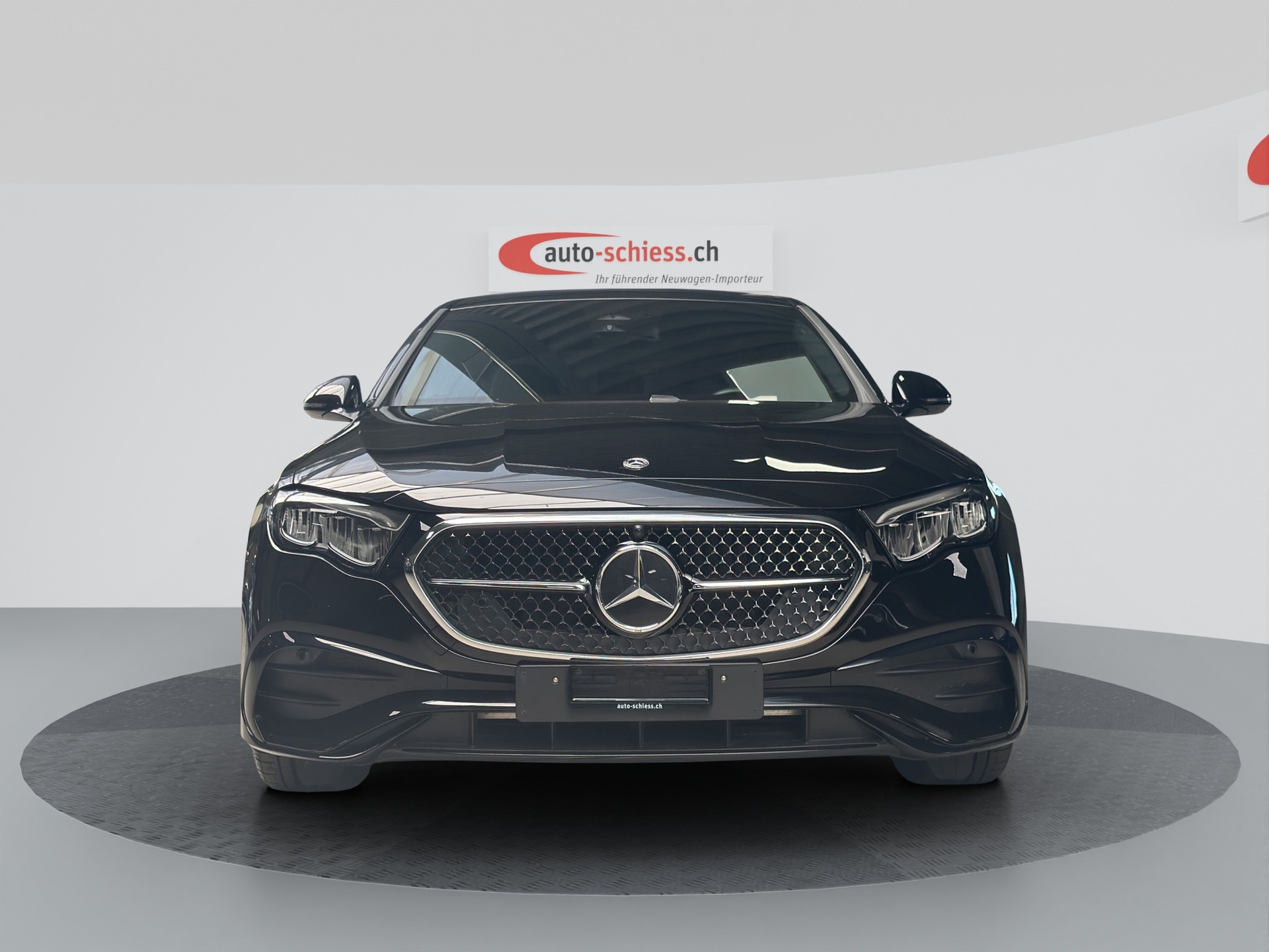 MERCEDES-BENZ E 200 AMG Night 9G-Tronic-showroom-element-1