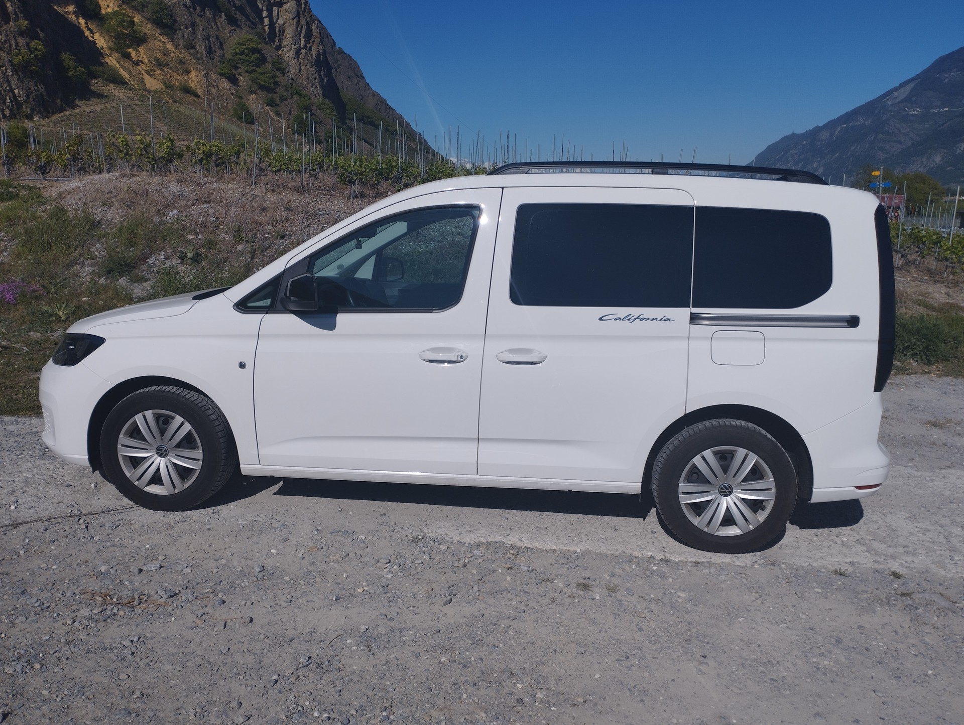 VW VW Caddy California 1.5TSI-image-1