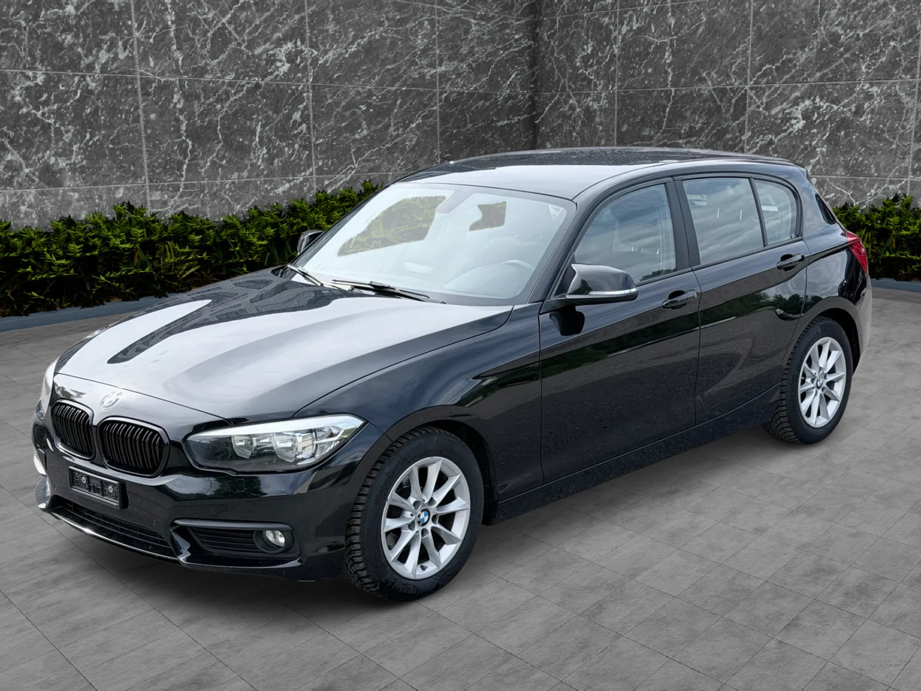 BMW 118i Urban Line-image-0