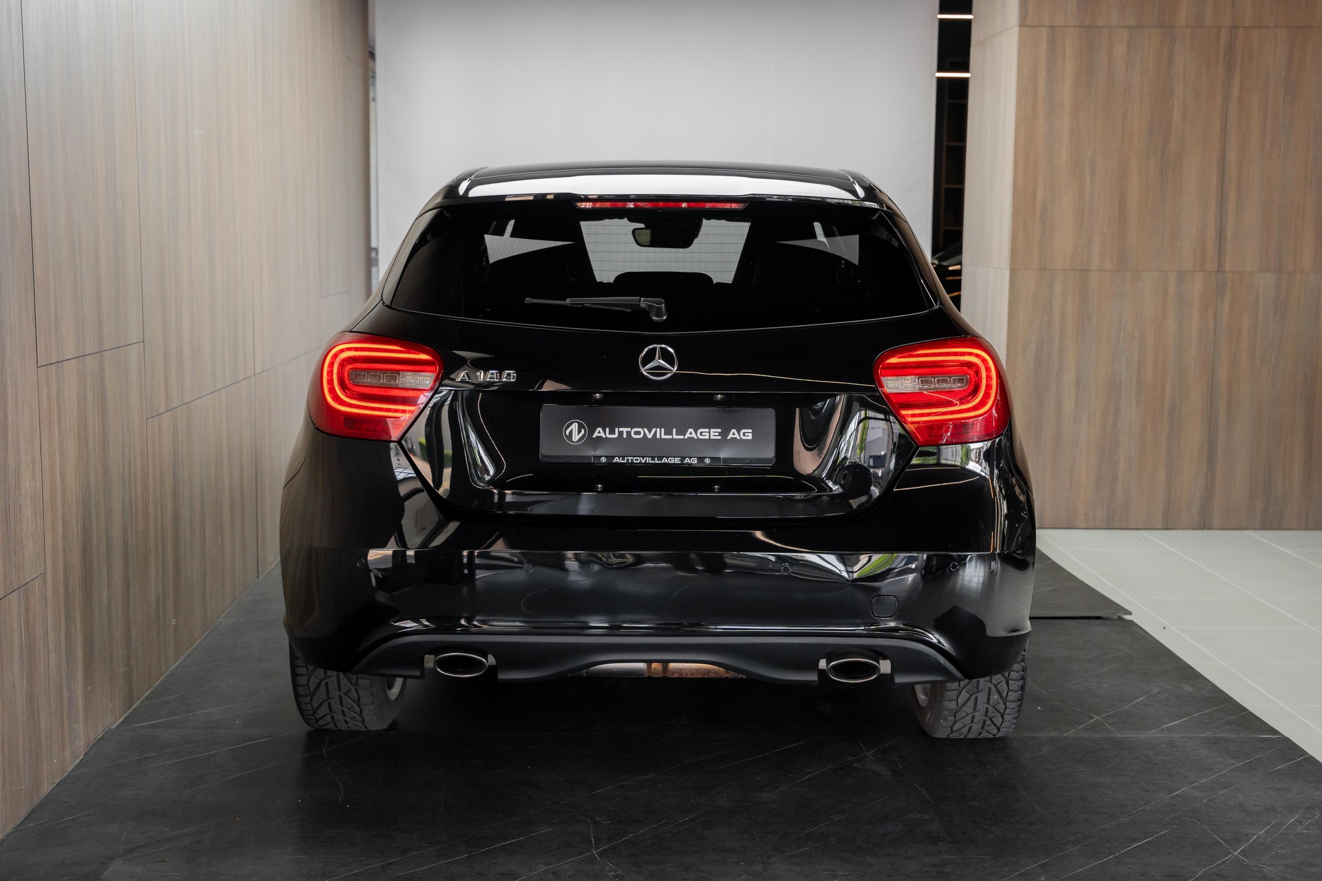 MERCEDES-BENZ A 180 Urban 7G-DCT-image-25
