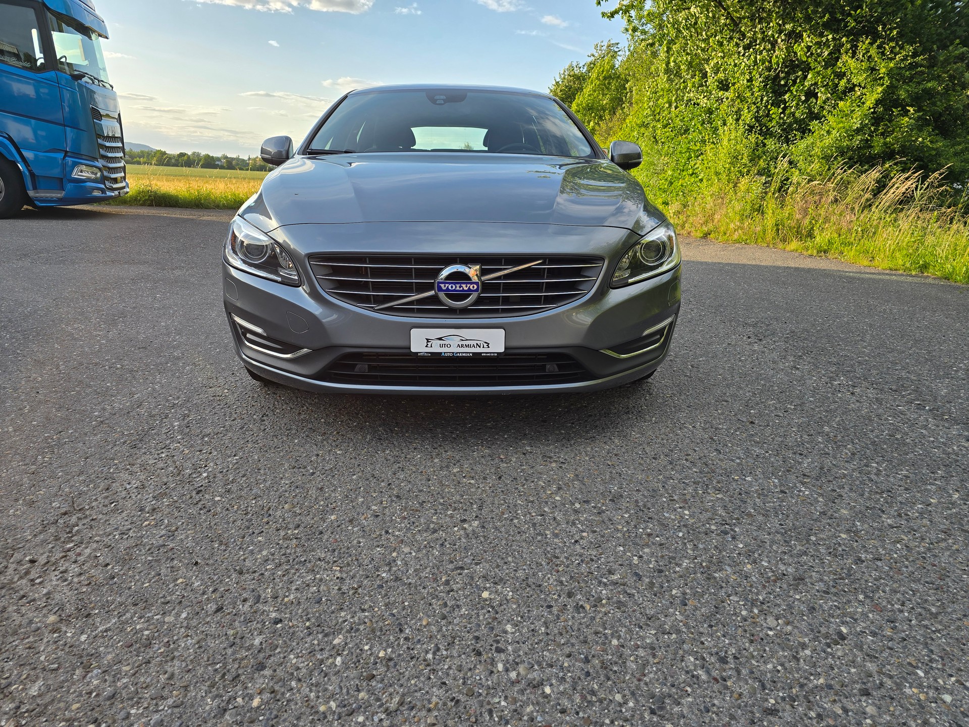 VOLVO V60 D4 AWD Momentum Geartronic-image-0