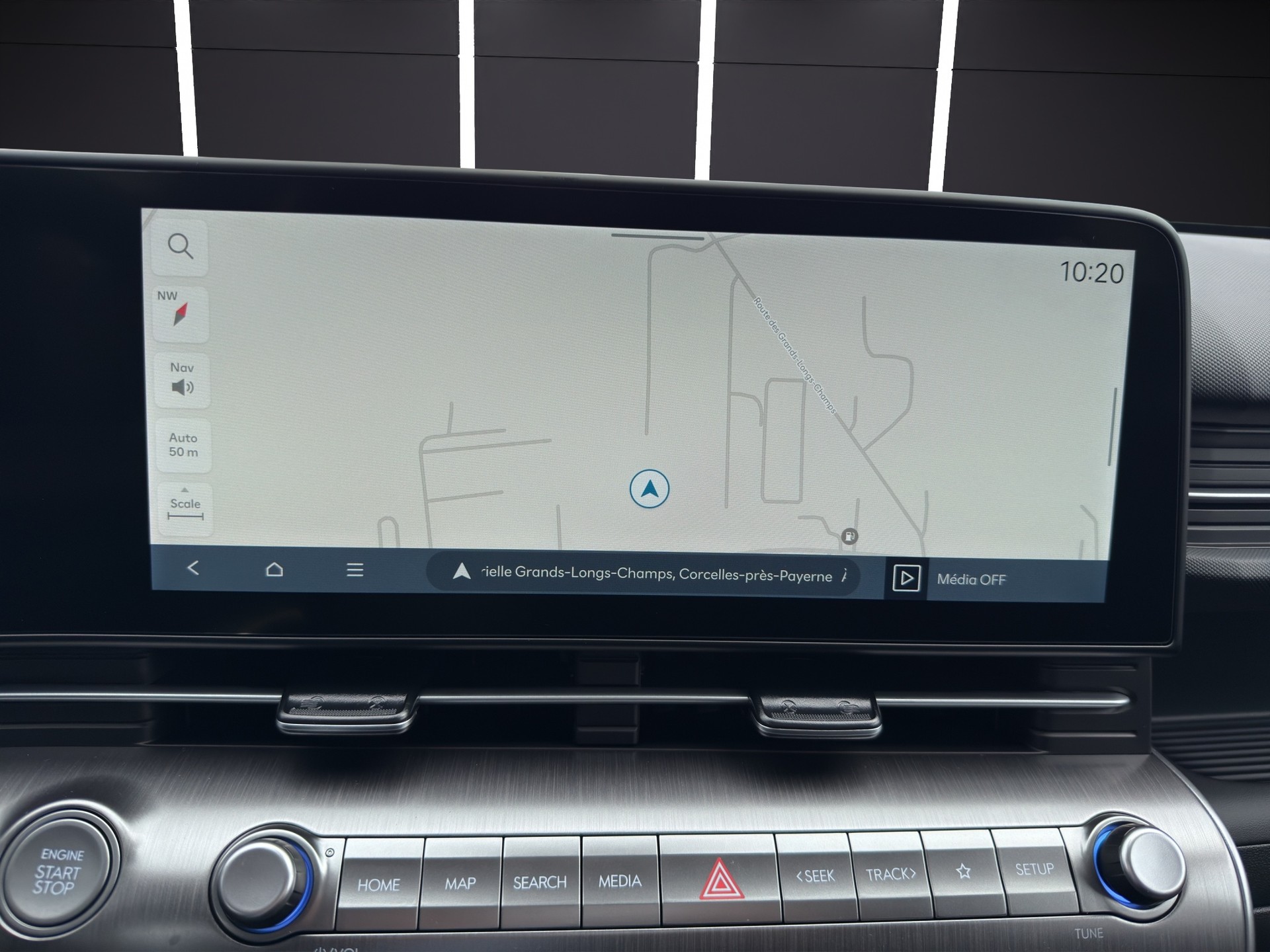 HYUNDAI Kona 1.6 GDi HEV Amplia DCT-image-13