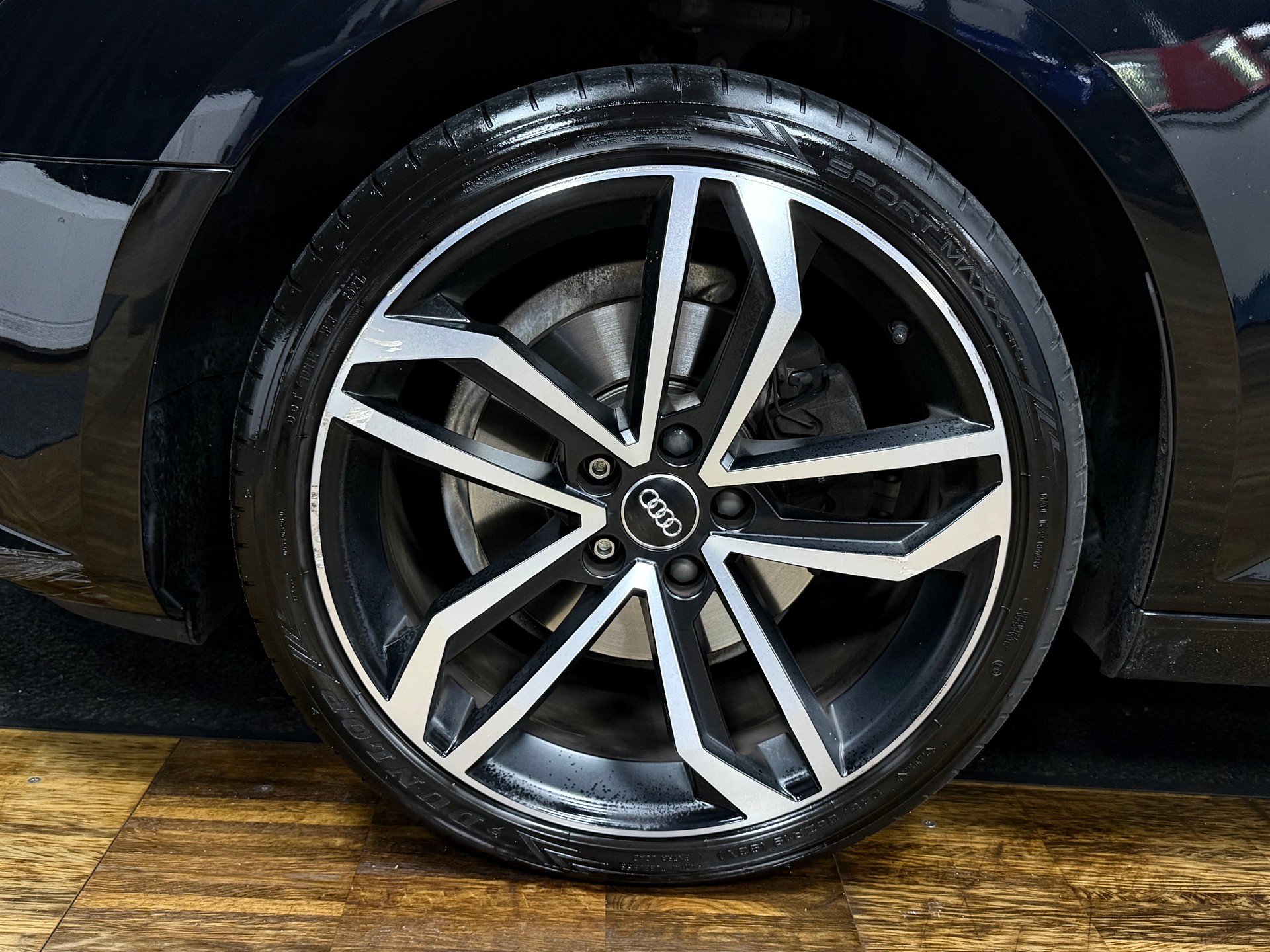 AUDI A4 Limousine 2.0 TFSI Sport S-tronic-image-26
