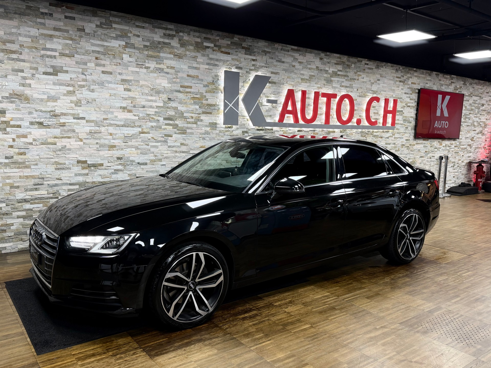 AUDI A4 Limousine 2.0 TFSI Sport S-tronic-image-1