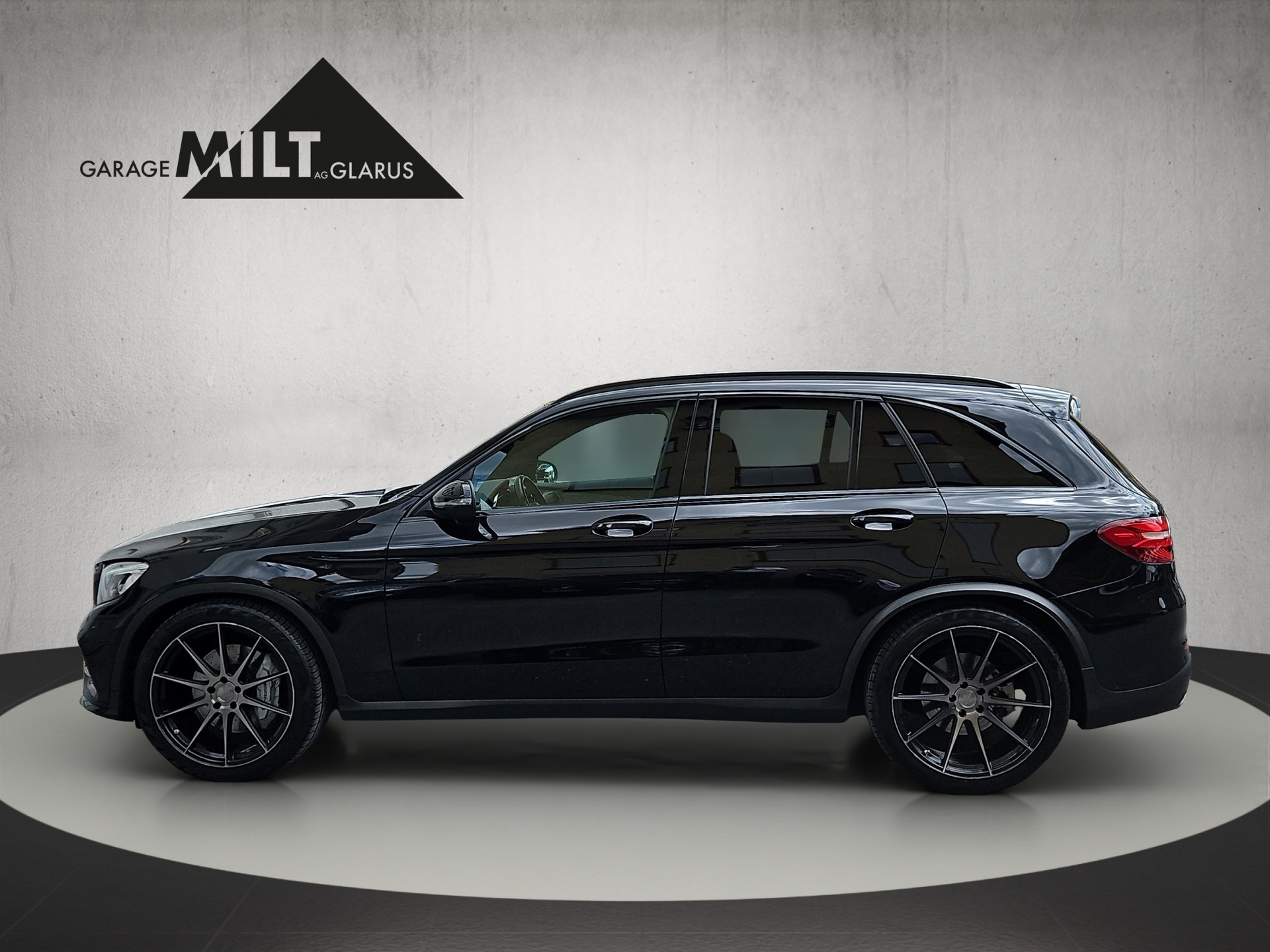 MERCEDES-BENZ GLC 43 AMG 4m-image-3