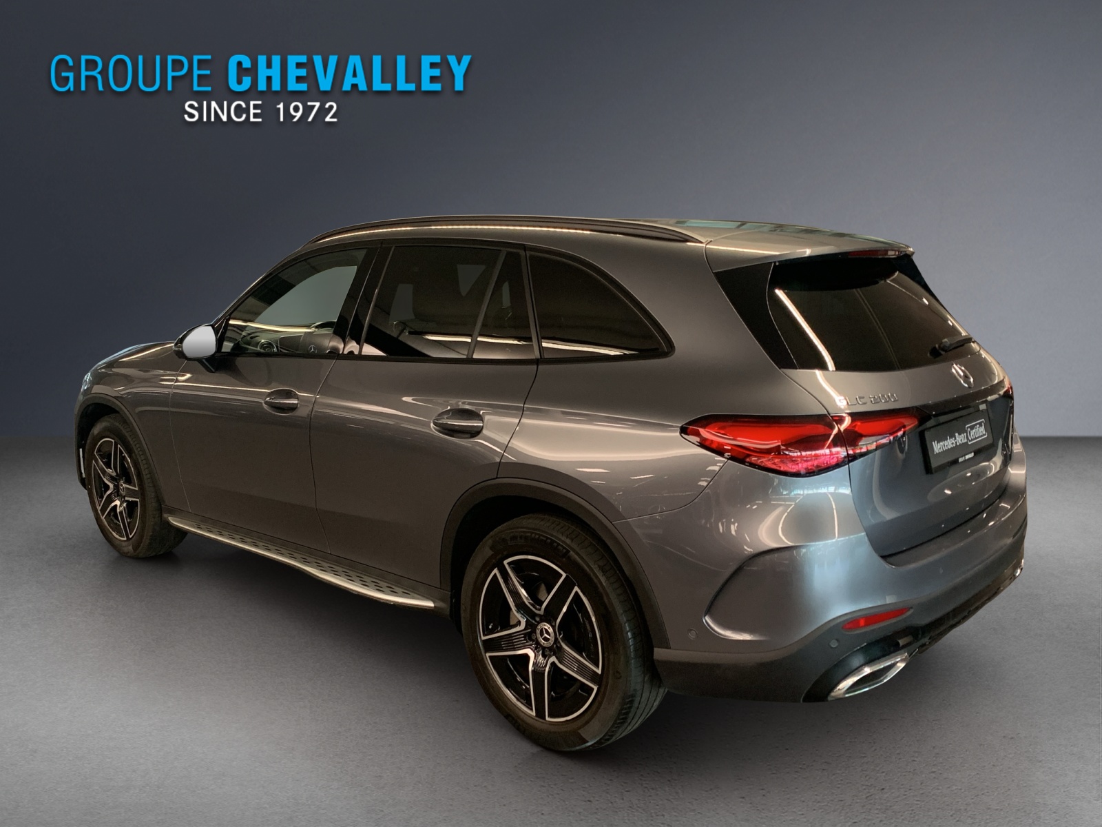 MERCEDES-BENZ GLC 200 4Matic 9G-Tronic-showroom-element-2