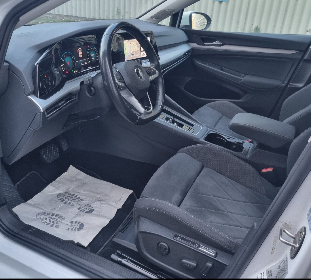 VW Golf 1.0 eTSI mHEV Highline 110 PS DSG-image-5
