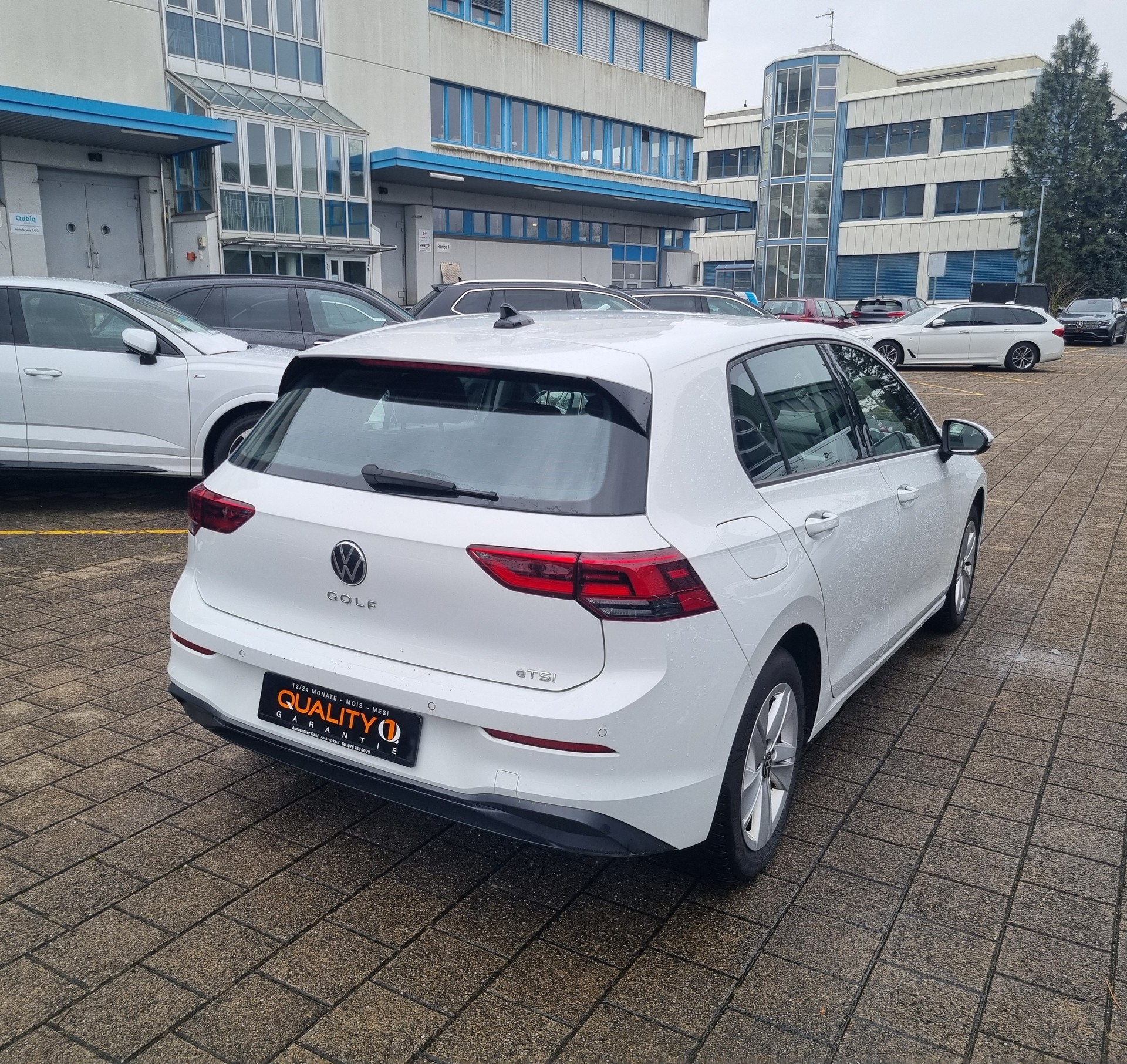 VW Golf 1.0 eTSI mHEV Highline 110 PS DSG-image-2