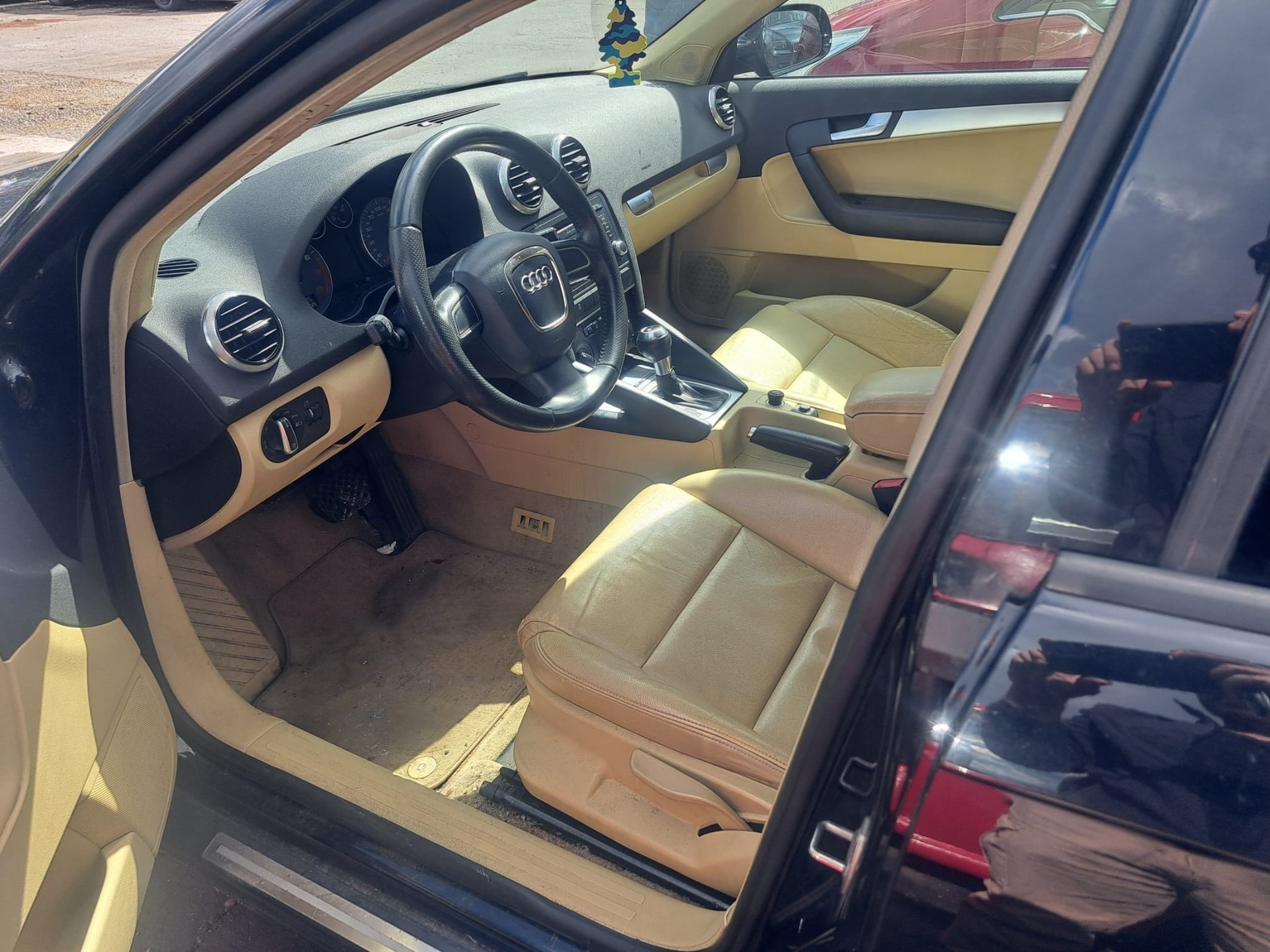 AUDI A3 Sportback 1.4 TFSI Attraction S-tronic-image-9