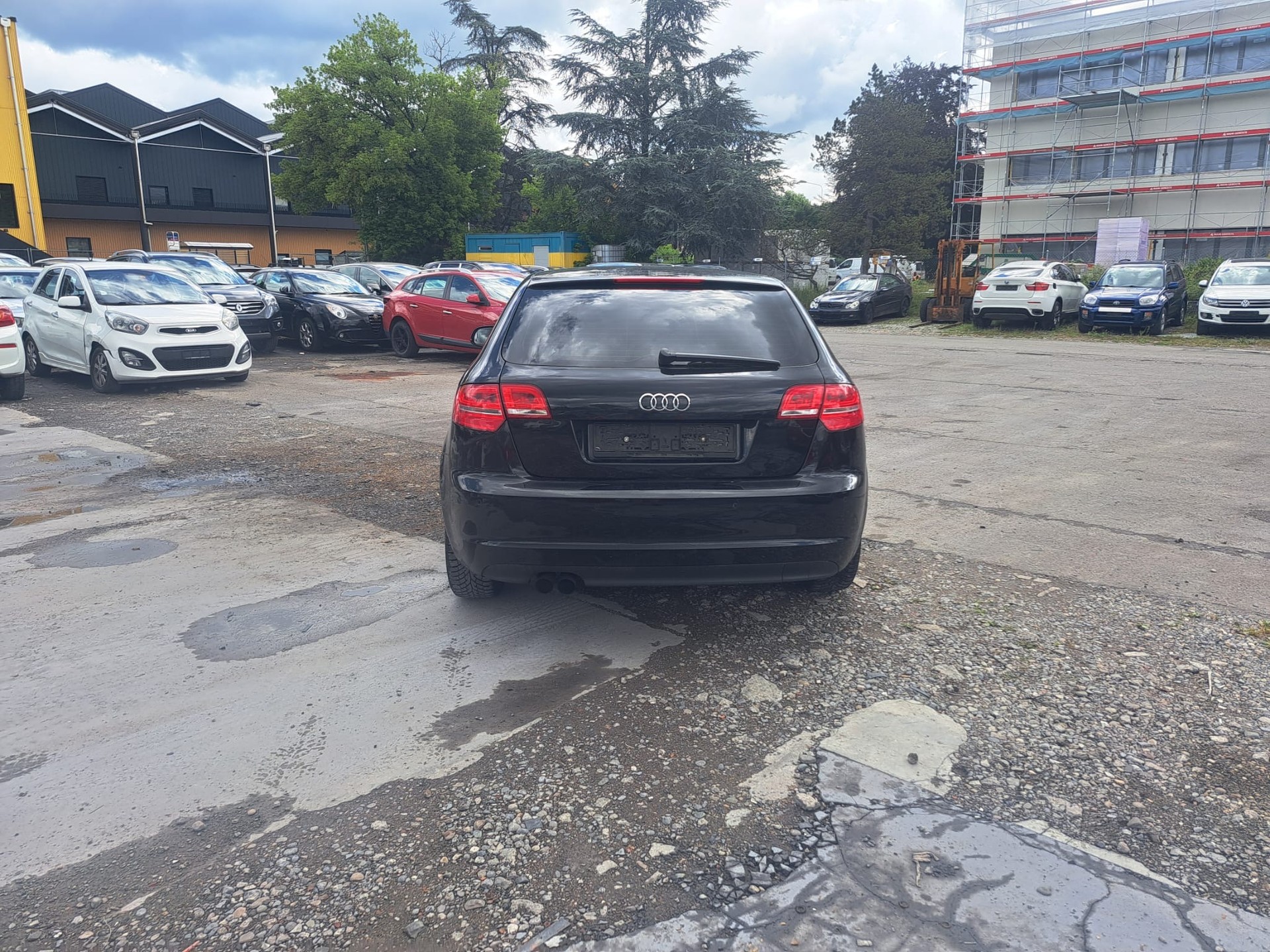 AUDI A3 Sportback 1.4 TFSI Attraction S-tronic-image-5