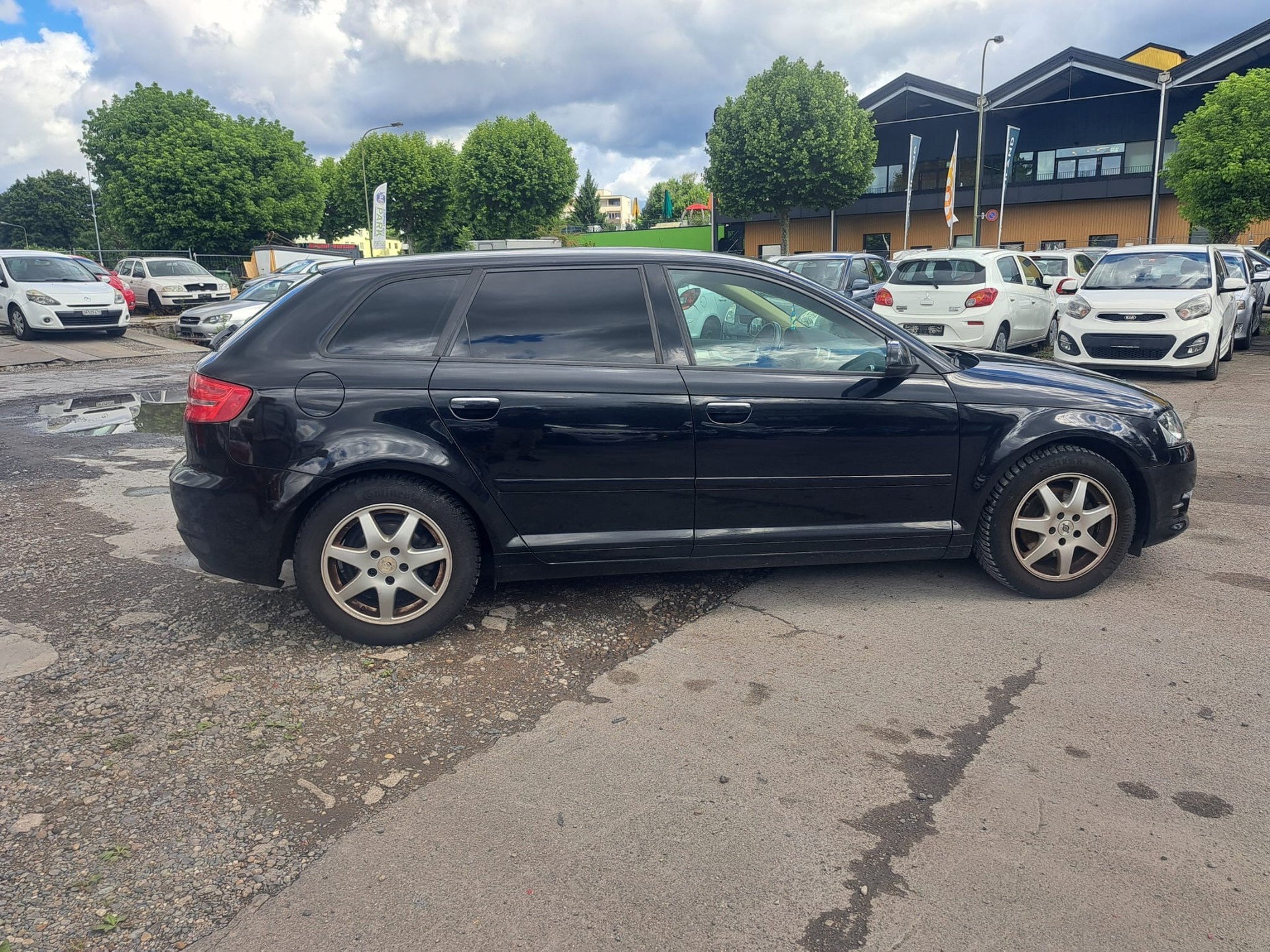 AUDI A3 Sportback 1.4 TFSI Attraction S-tronic-image-3
