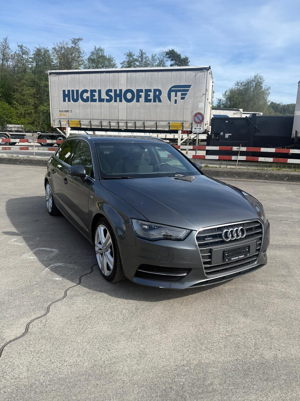 AUDI A3 Sportback 2.0 TDI Attraction quattro S-tronic-image-1