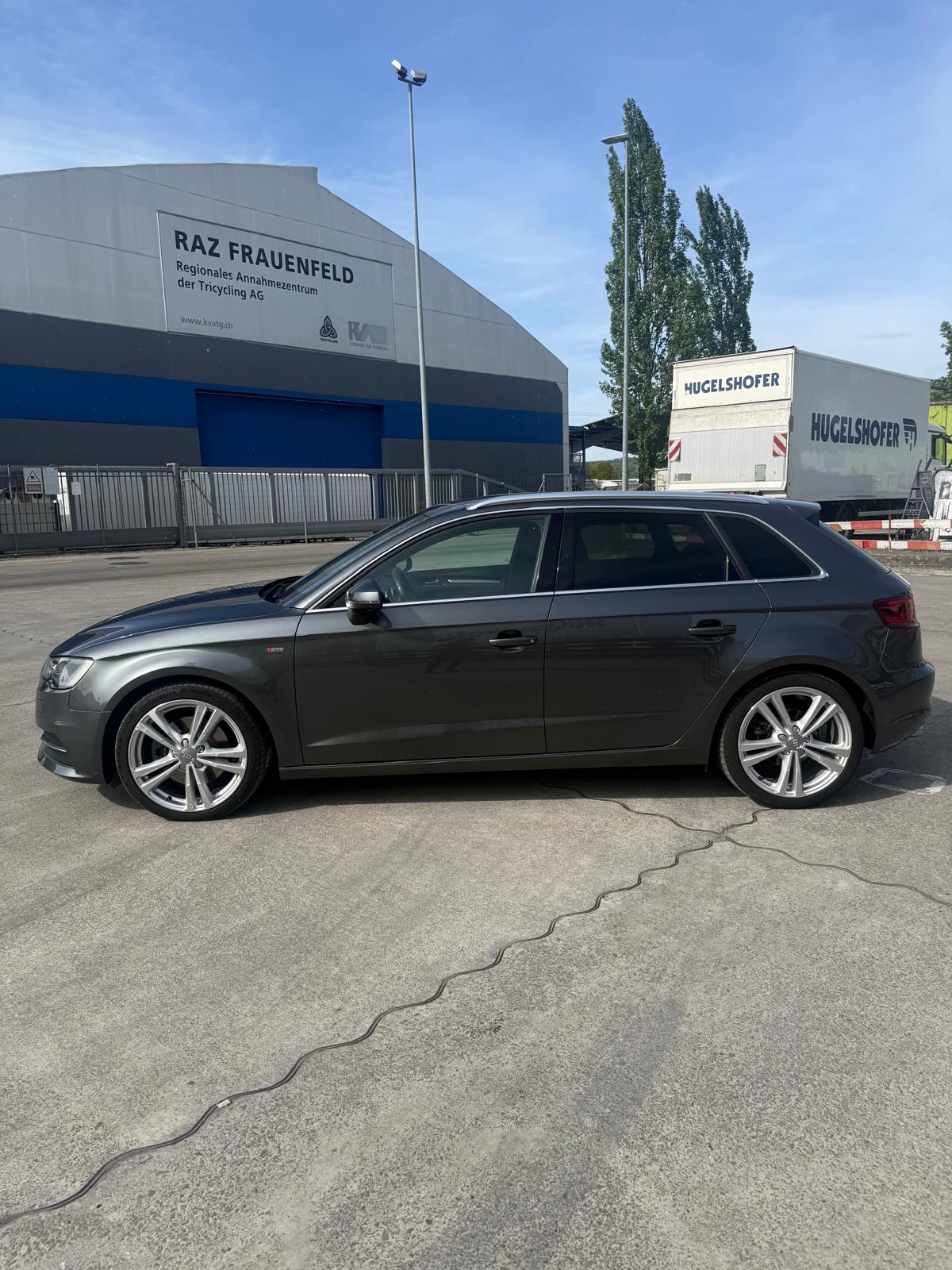 AUDI A3 Sportback 2.0 TDI Attraction quattro S-tronic-image-6