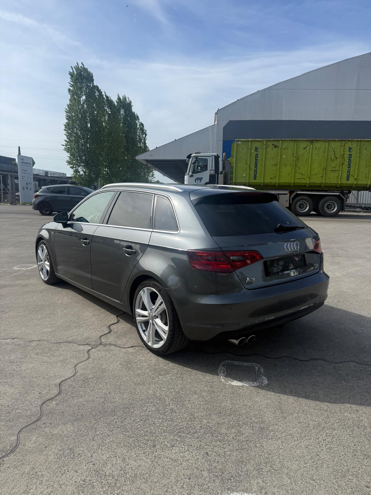 AUDI A3 Sportback 2.0 TDI Attraction quattro S-tronic-image-5