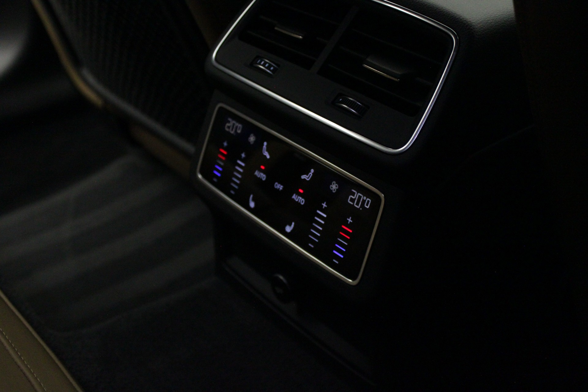 AUDI RS6 Avant 4.0 TFSI V8 quattro **ABT**-image-24