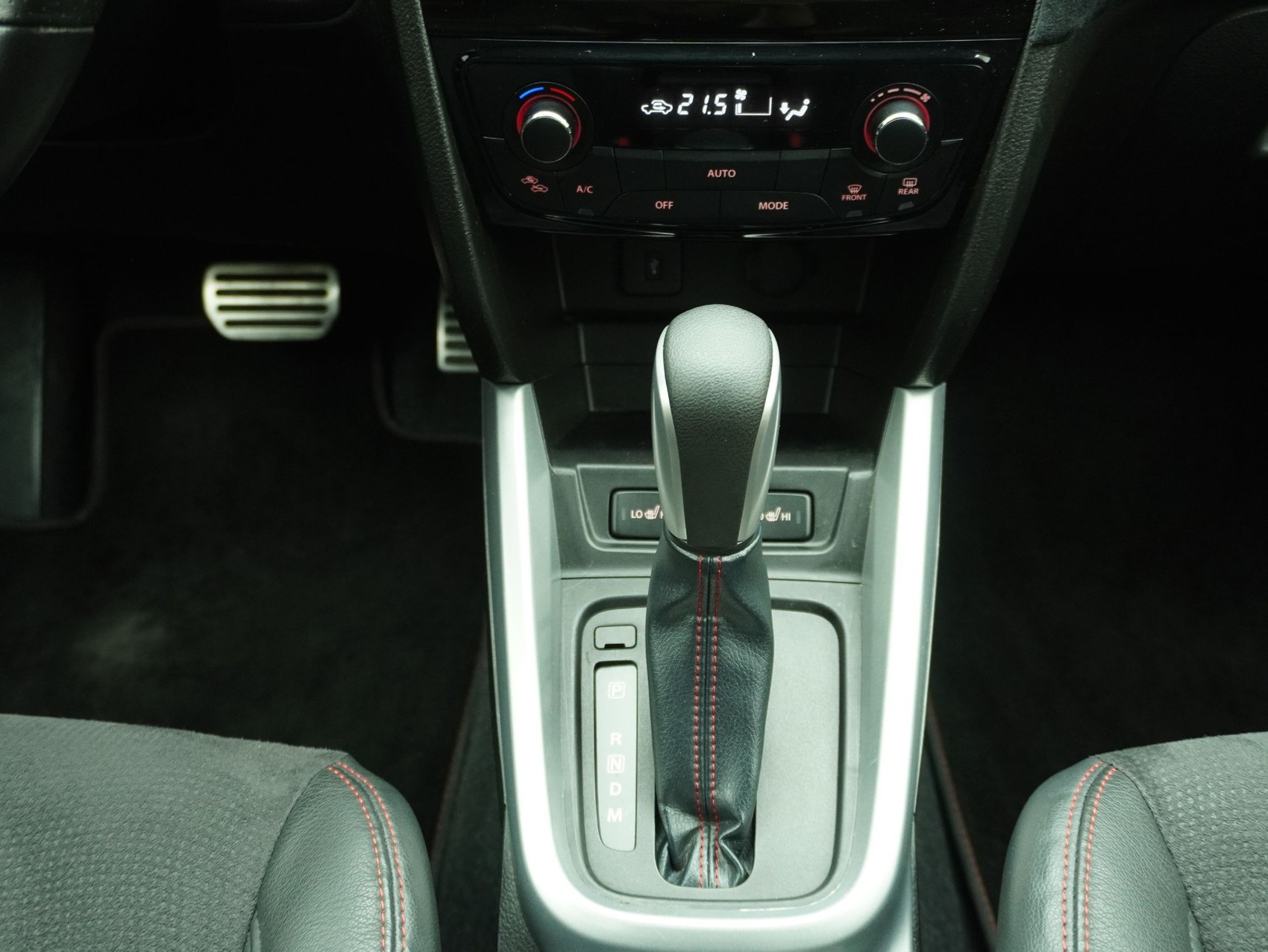 SUZUKI Vitara 1.4 T Sergio Cellano Top 4x4-image-16
