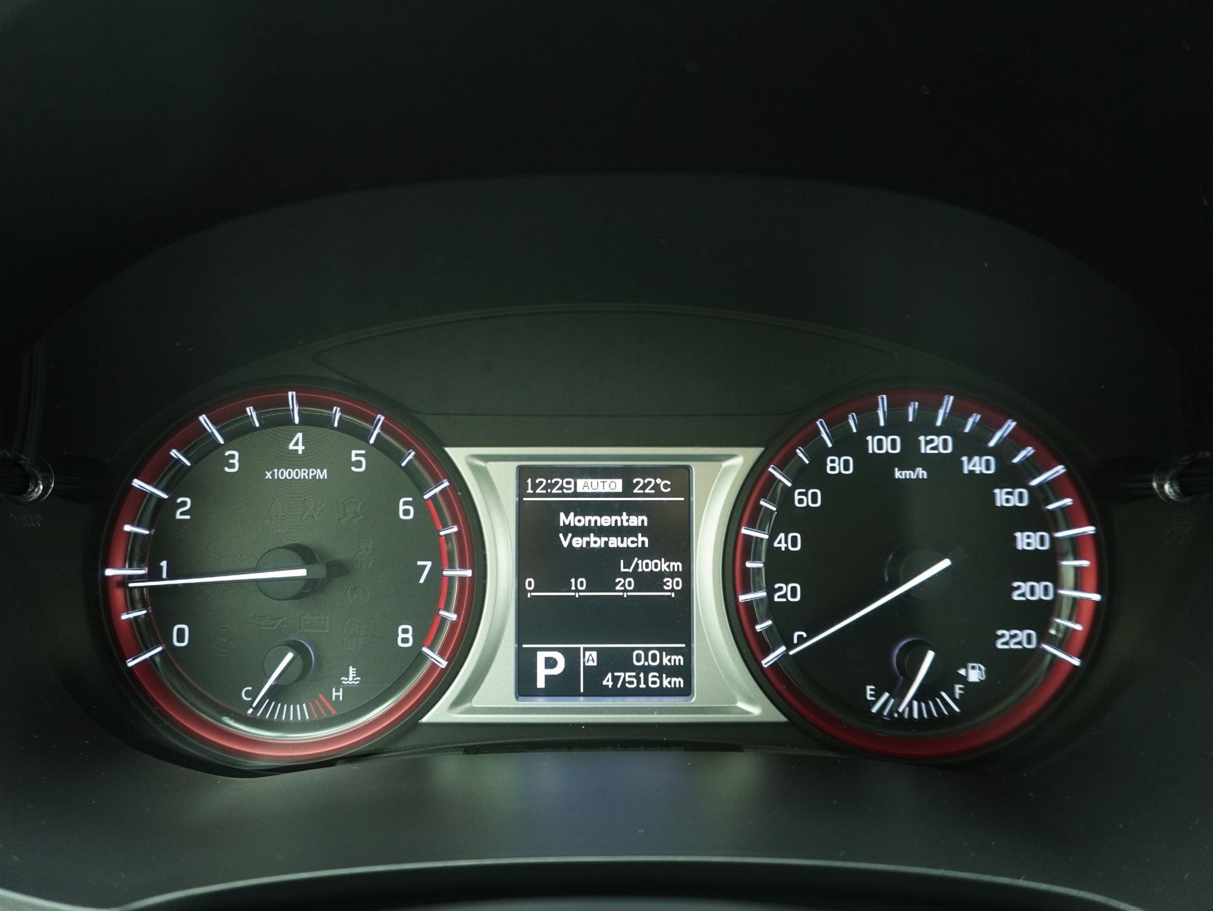 SUZUKI Vitara 1.4 T Sergio Cellano Top 4x4-image-17