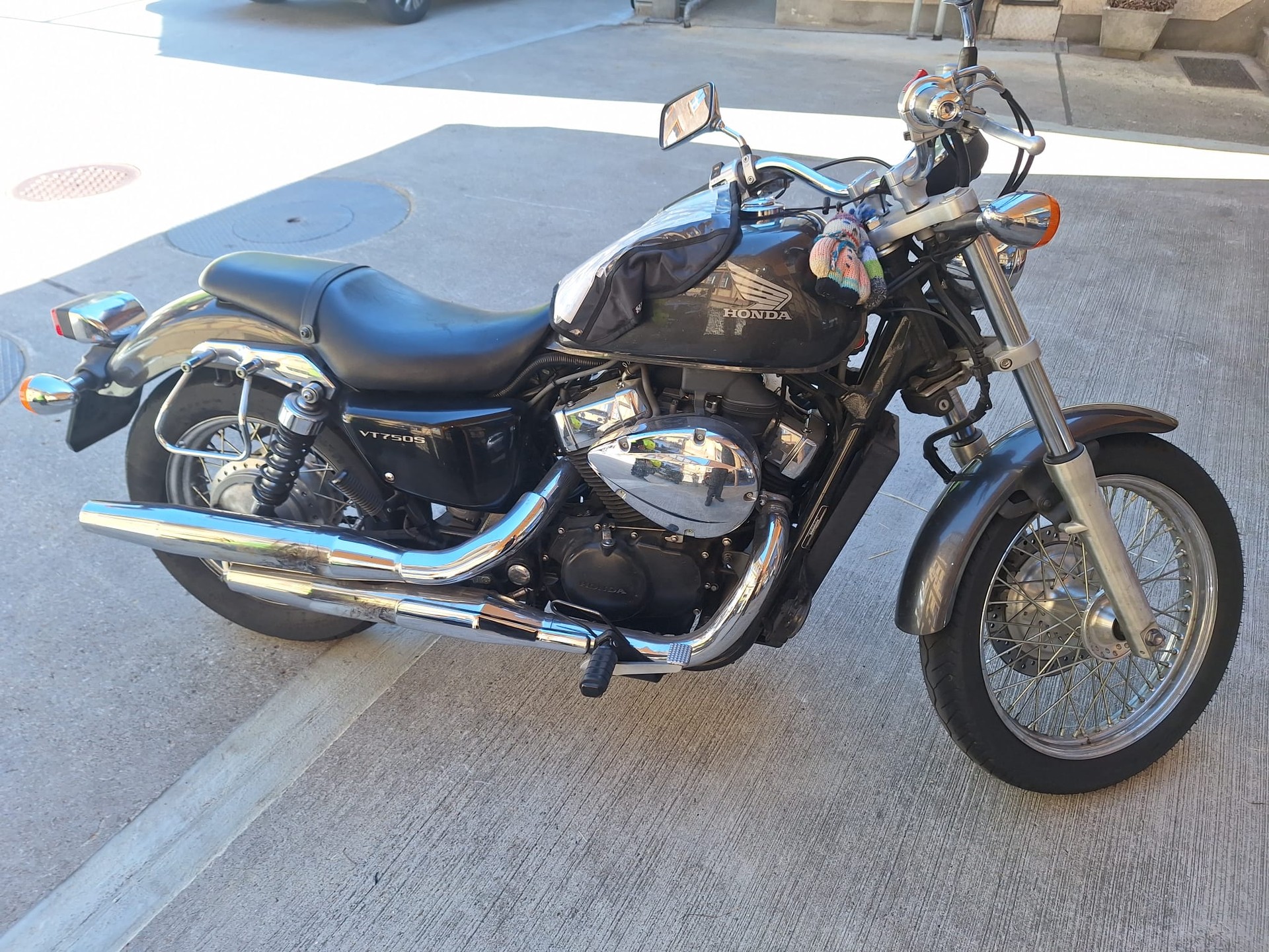 HONDA VT 750 CS Shadow S-image-3