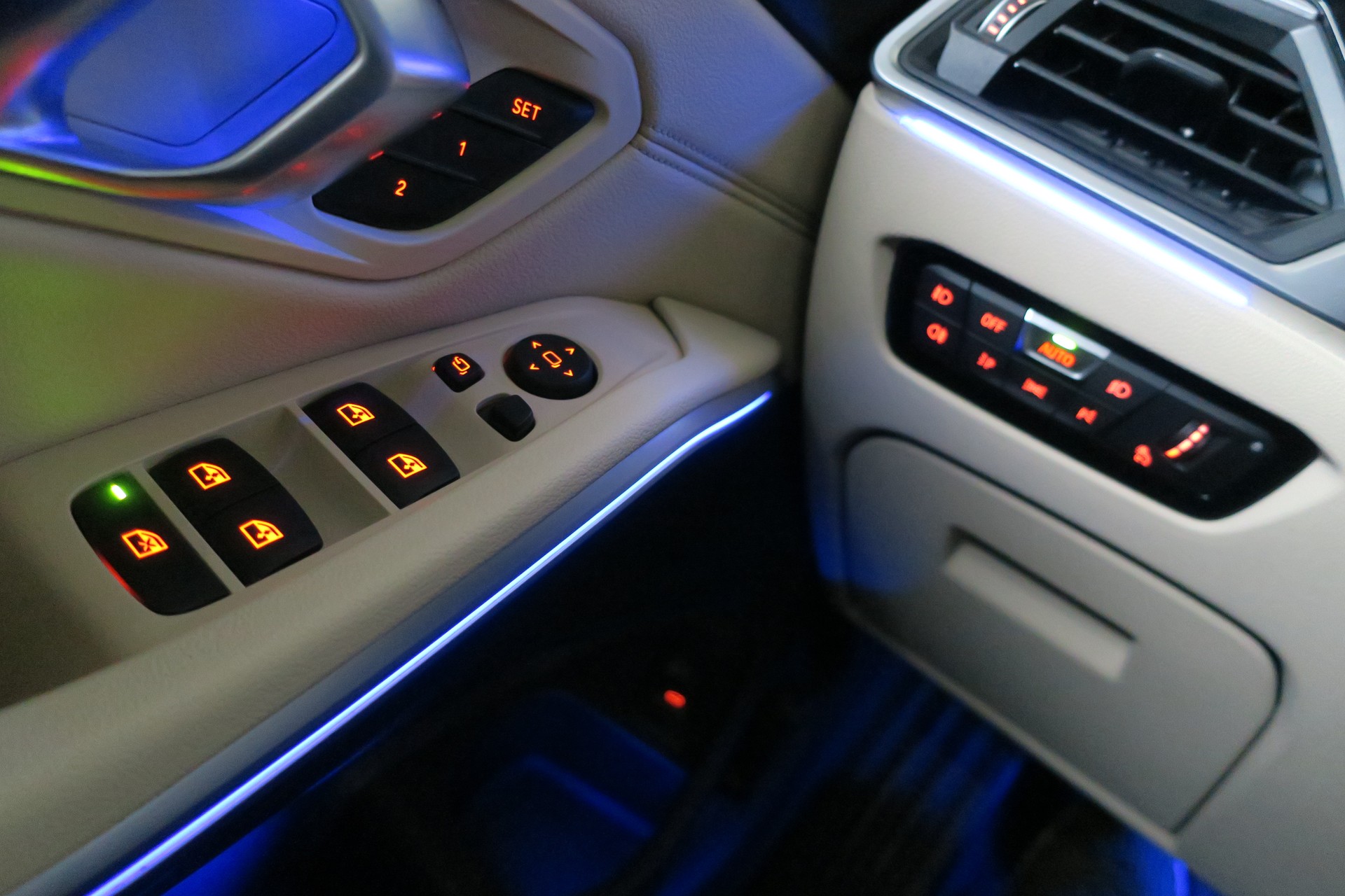 BMW 330d xDrive 4x4 8-Gang Automat-image-4