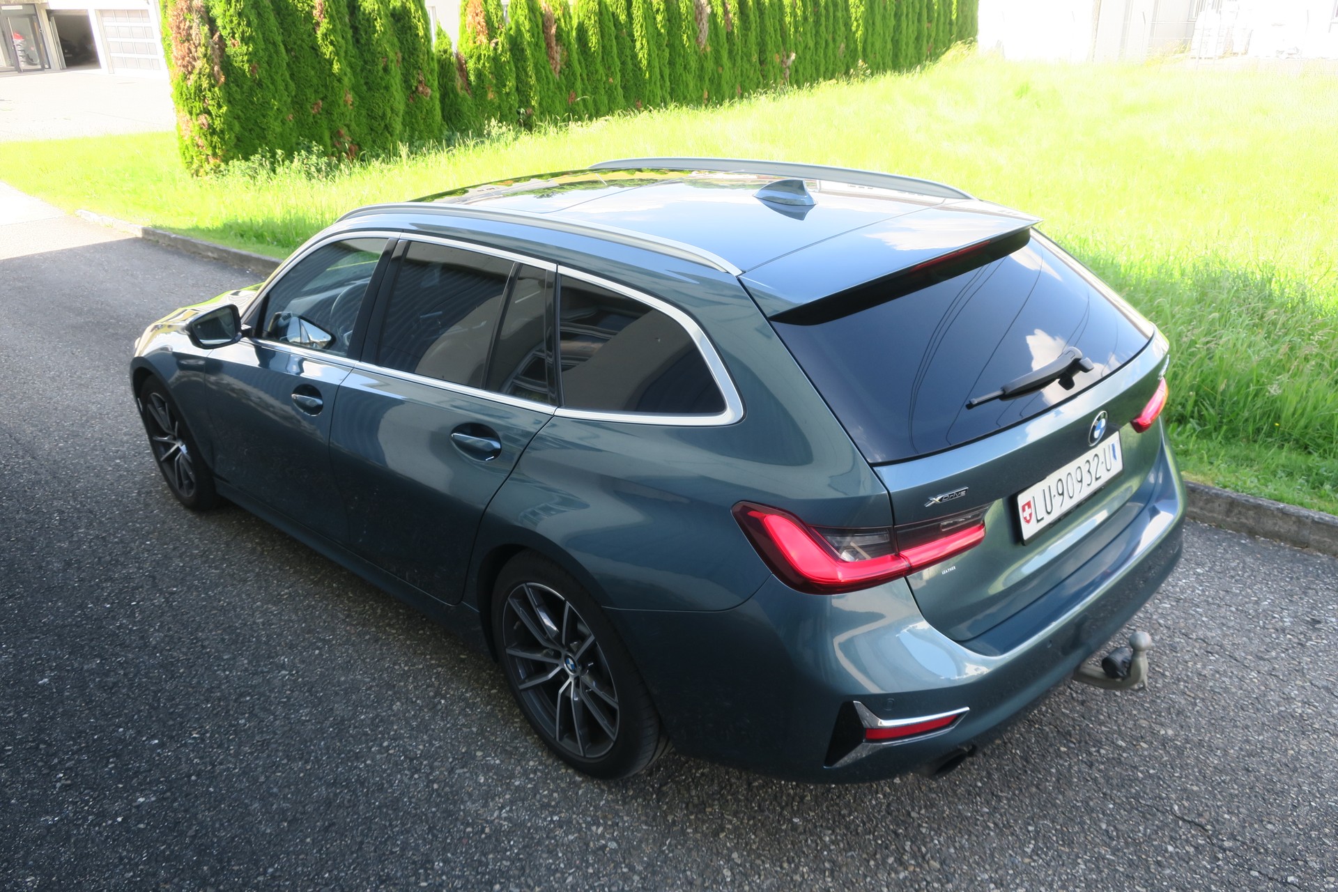 BMW 330d xDrive 4x4 8-Gang Automat 300PS-image-1