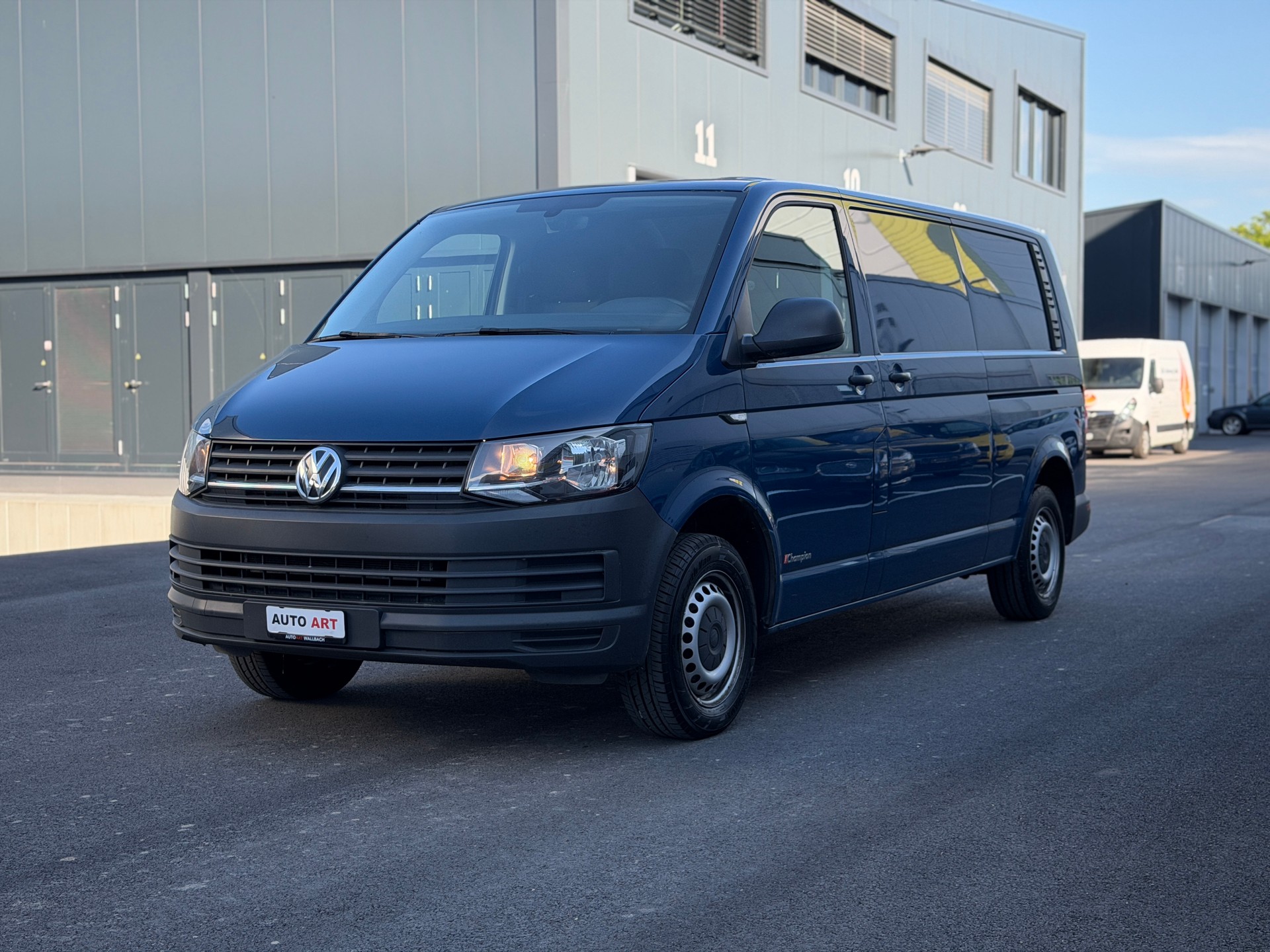 VW Transporter Champion-image-0