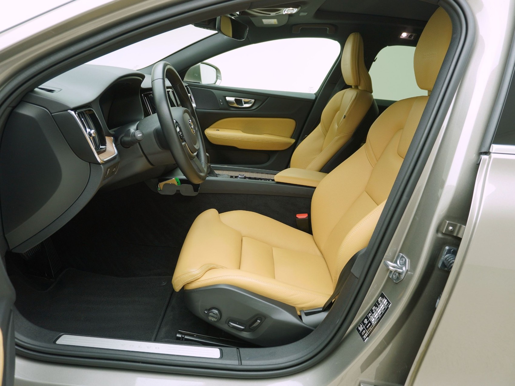 VOLVO V60 2.0 D4 Inscription-image-9