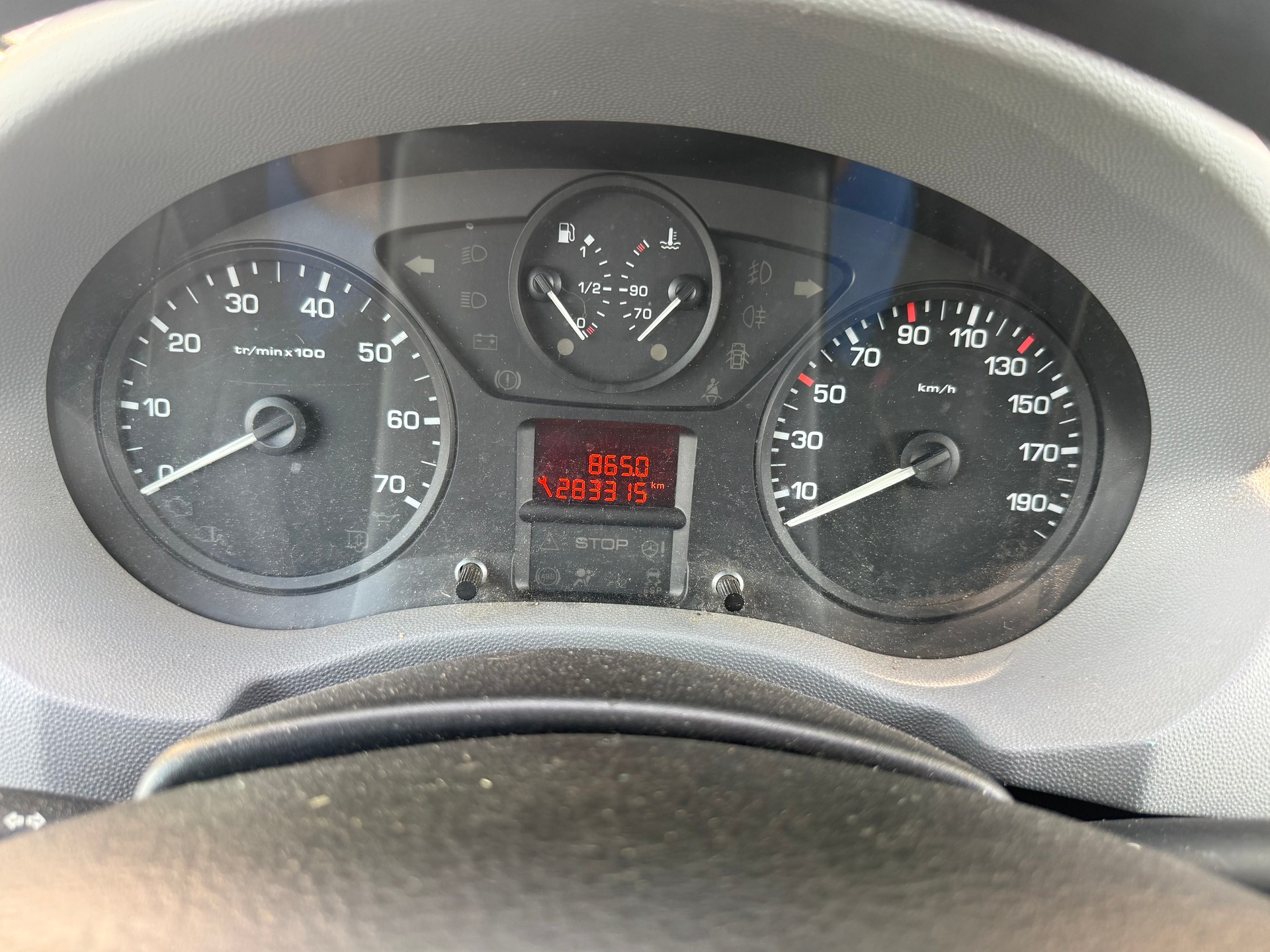 PEUGEOT Expert Tepee 2.0 HDi Confort L1-image-11