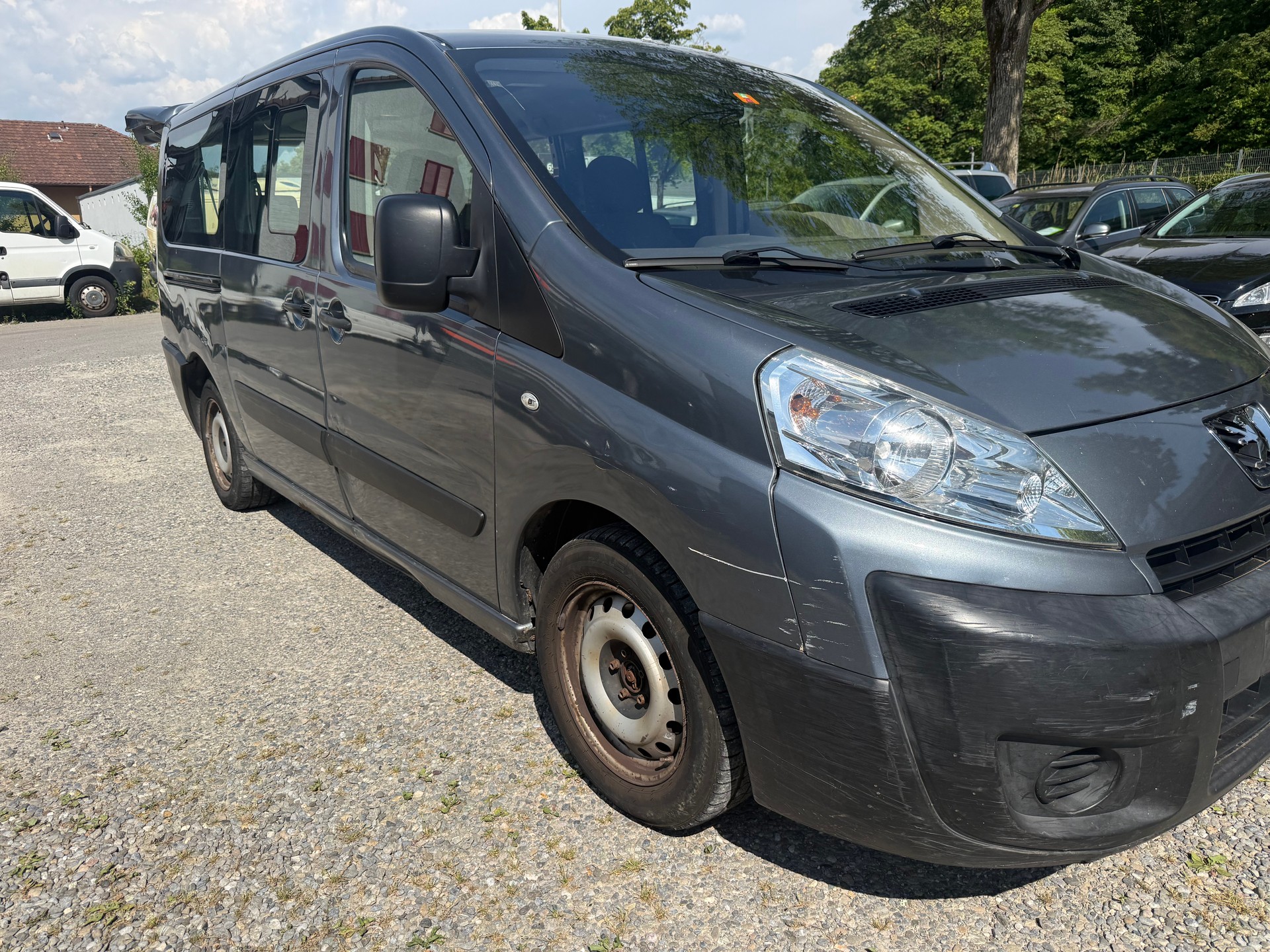 PEUGEOT Expert Tepee 2.0 HDi Confort L1-image-1