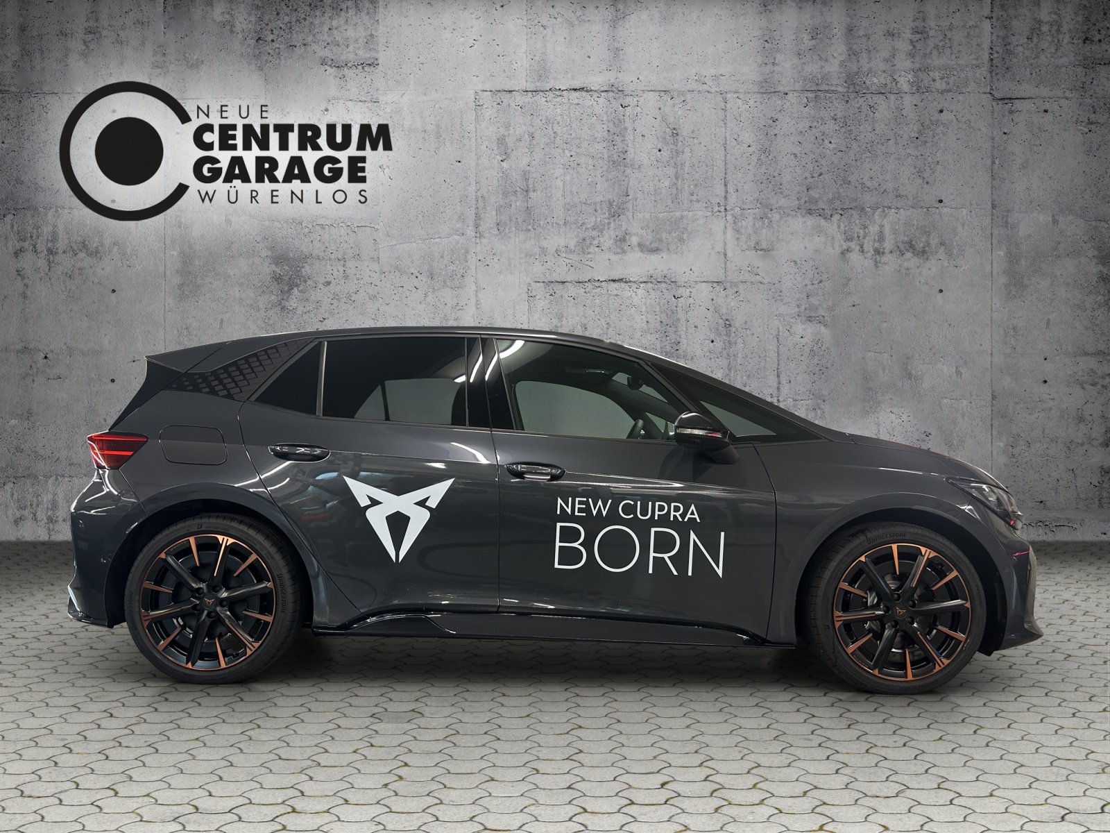CUPRA Born 79 kWh Prime-showroom-element-2