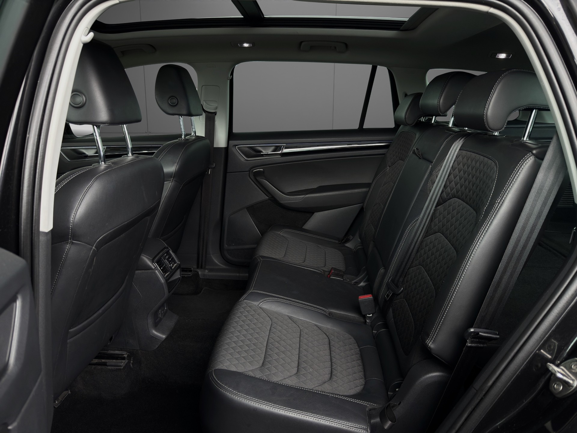 SKODA Kodiaq 2.0 TSI DSG 4x4 Style-image-7