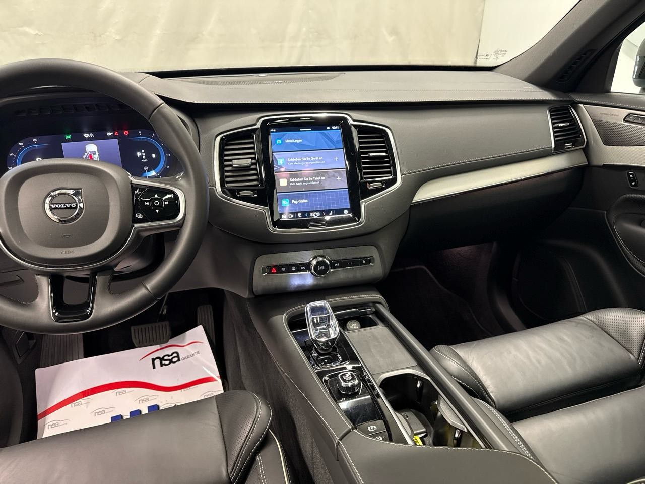 VOLVO XC90 B5 Diesel Mild Hybrid AWD Plus Dark Geartronic-image-7