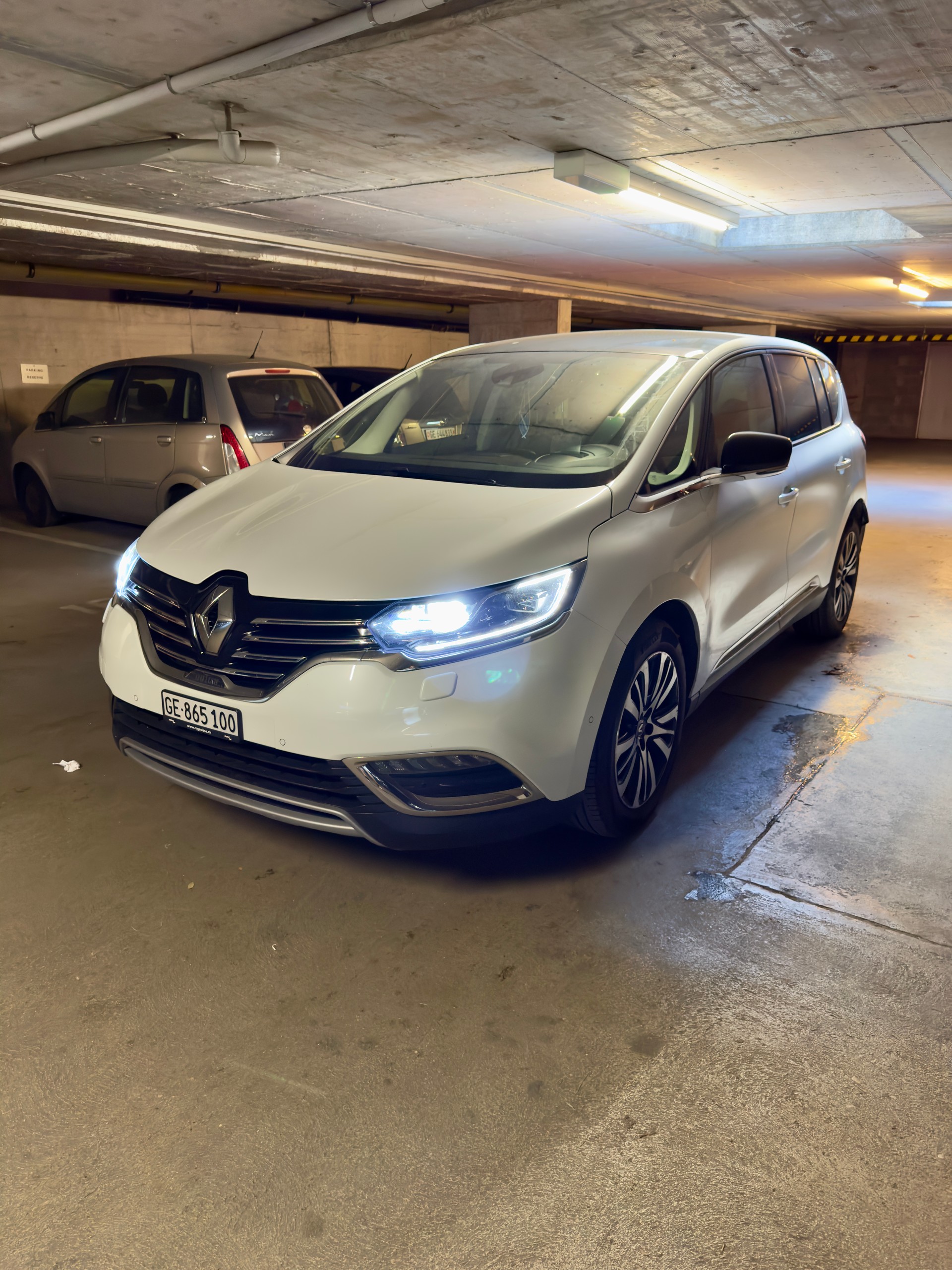 RENAULT 1.8 TCe 225 Initiale EDC-image-0