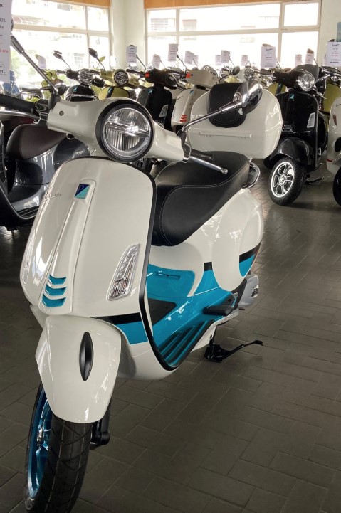 PIAGGIO Vespa 125 Primavera ABS Color vibe-showroom-element-1