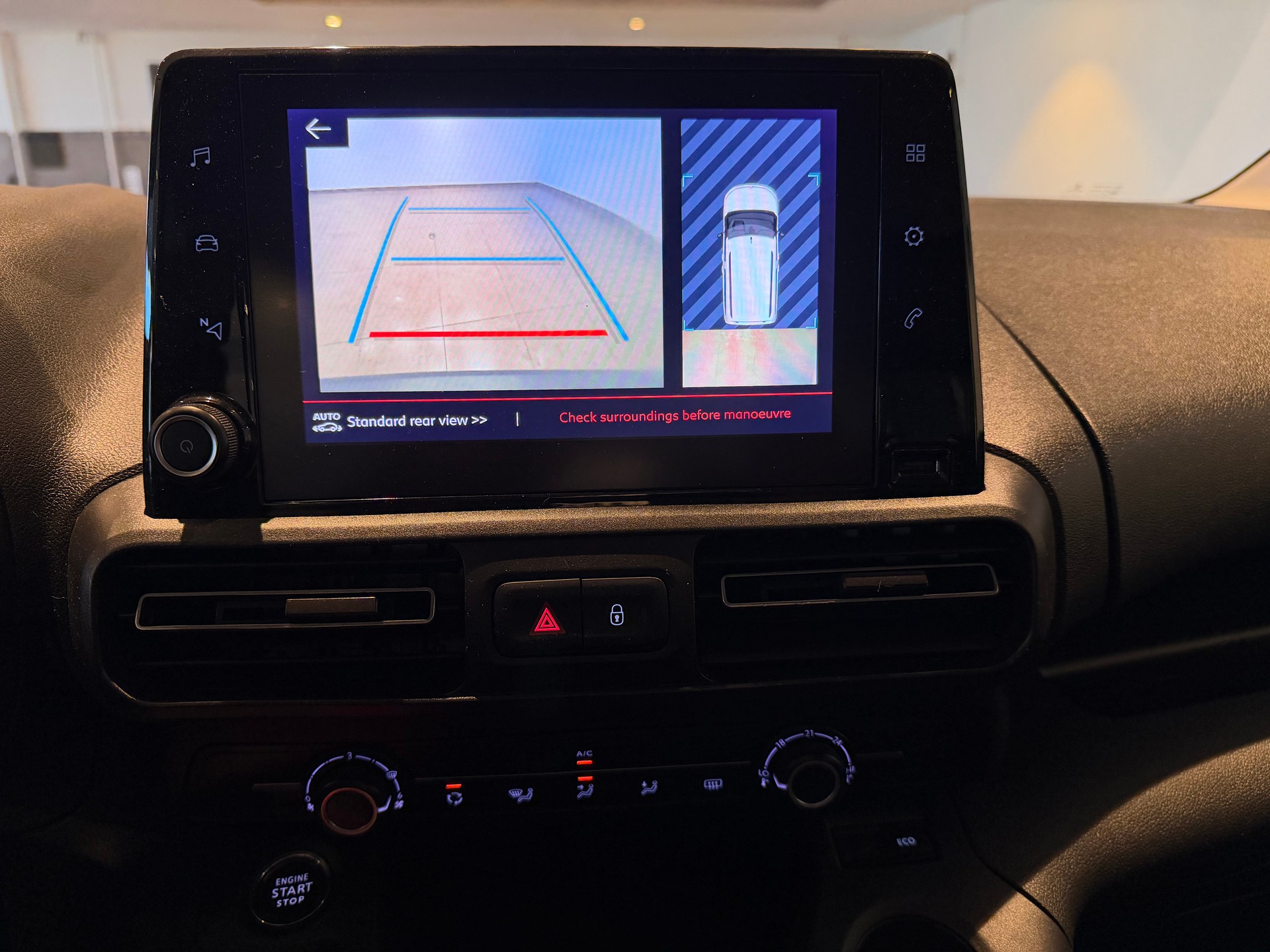 CITROEN Berlingo 1.2 PureTech 130 Swiss Edition-image-12
