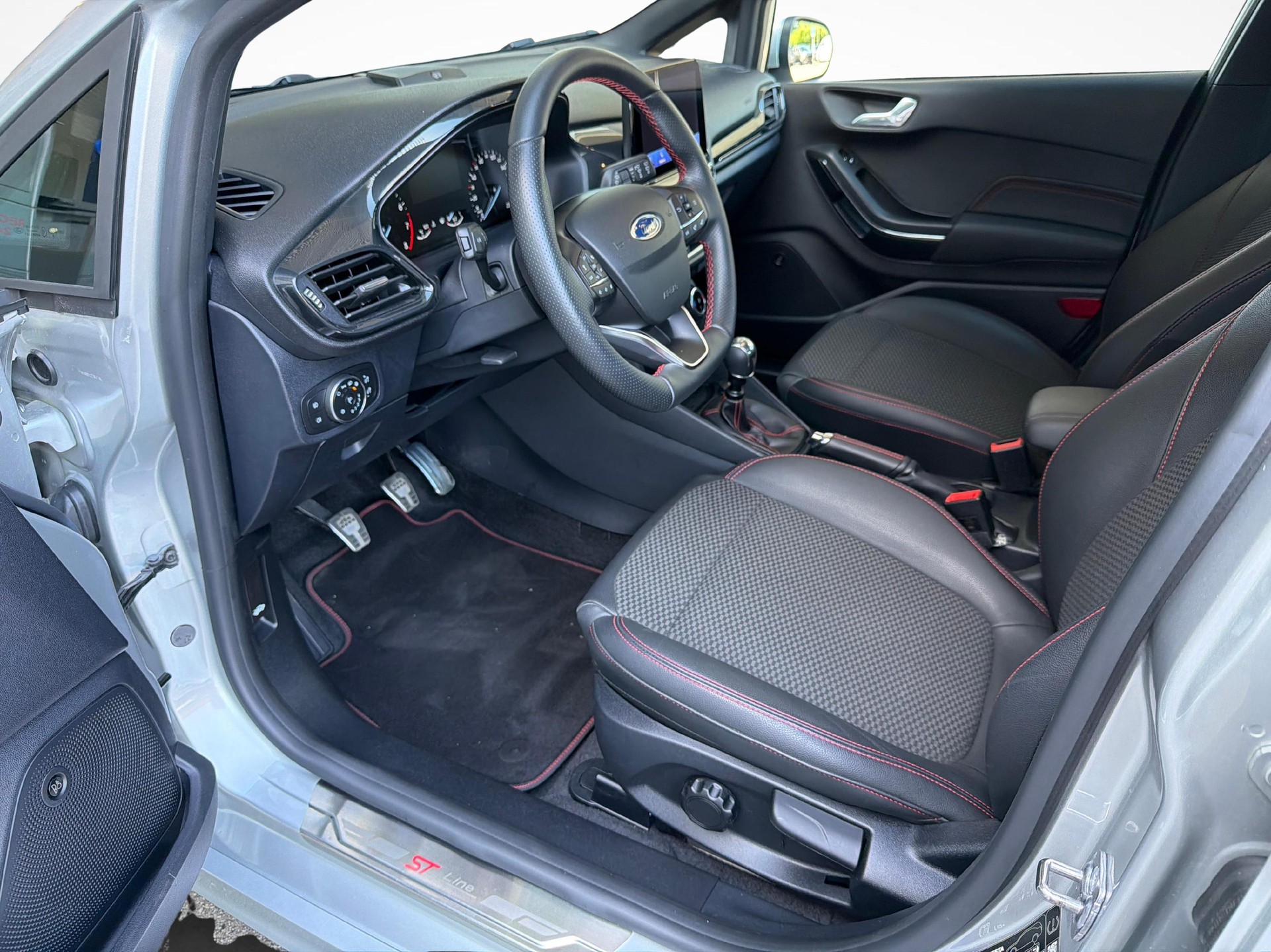 FORD Fiesta 1.0 EcoB Hybrid ST-Line X-image-8