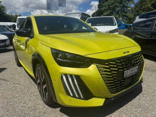 PEUGEOT 208 1.2 MHEV 145 GT-image-1